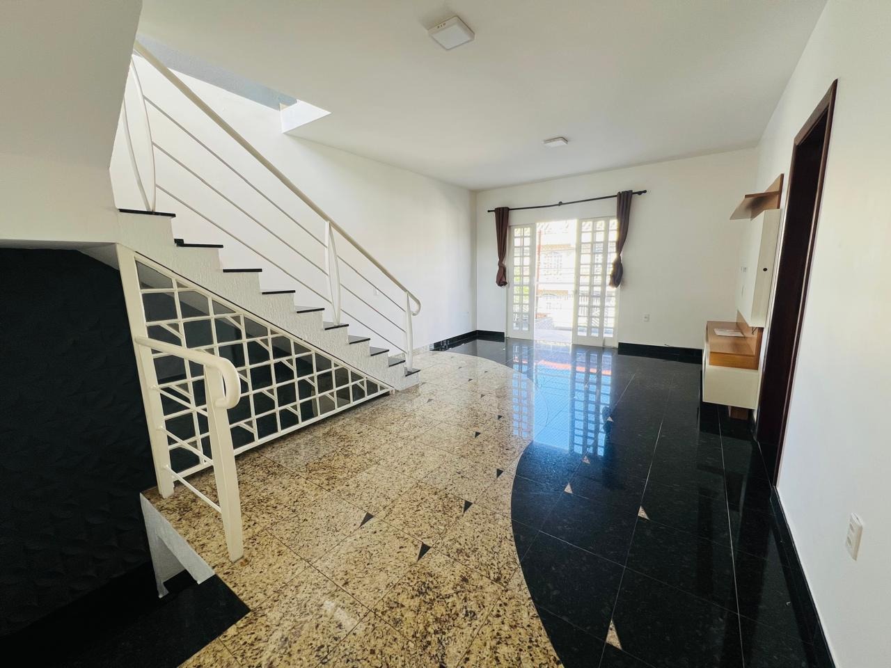 Casa, 4 quartos, 300 m² - Foto 14