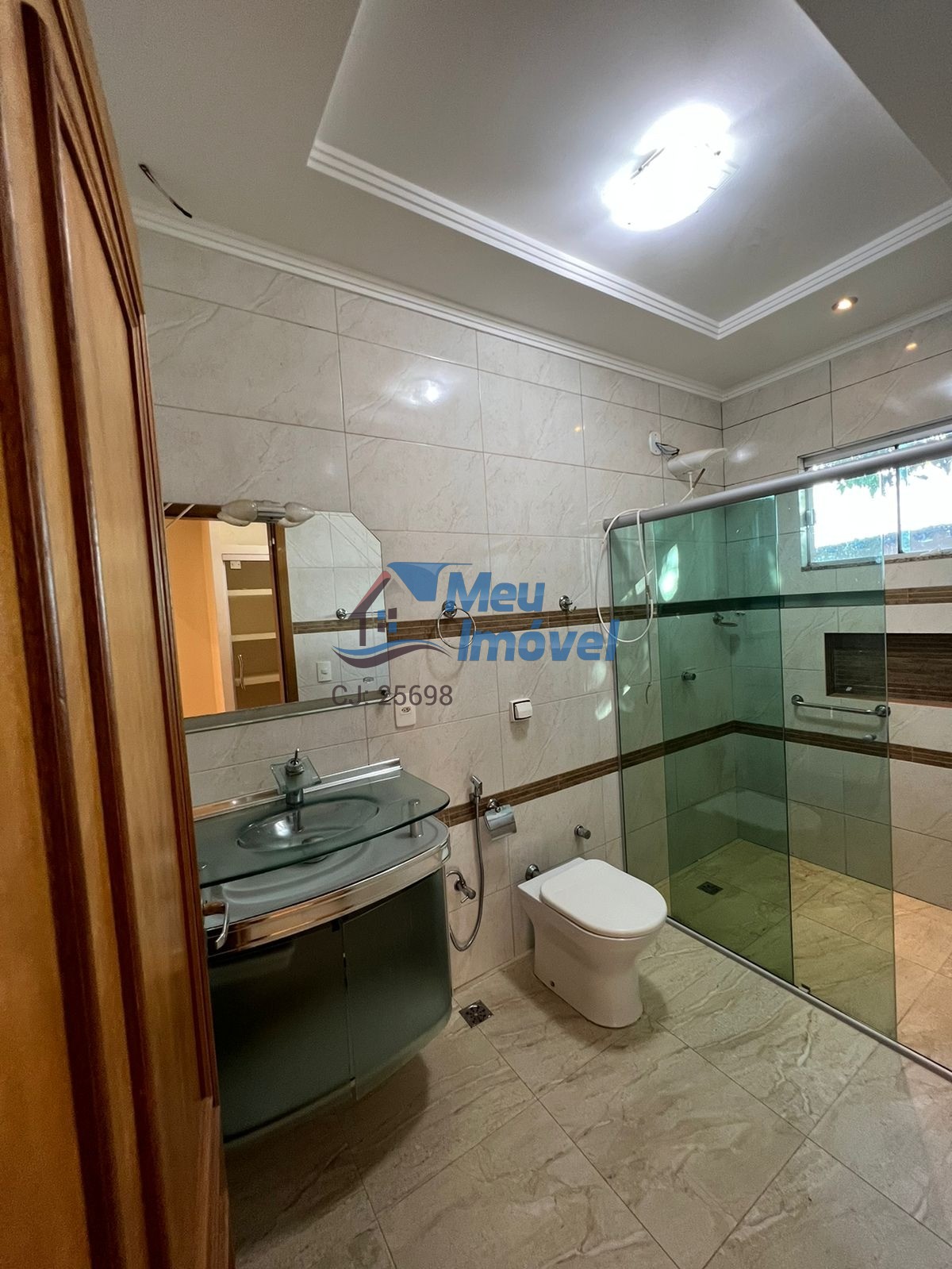 Bernardo Sayão Casa 4 Quartos 4 Suítes e uma Master 260m² Varanda 4 vagas