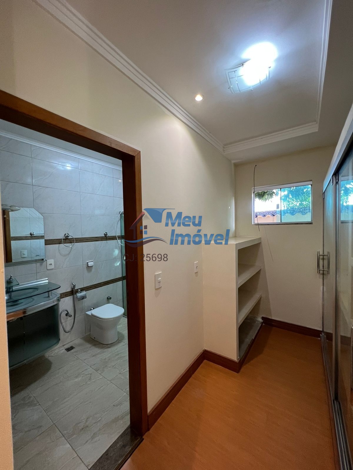 Bernardo Sayão Casa 4 Quartos 4 Suítes e uma Master 260m² Varanda 4 vagas