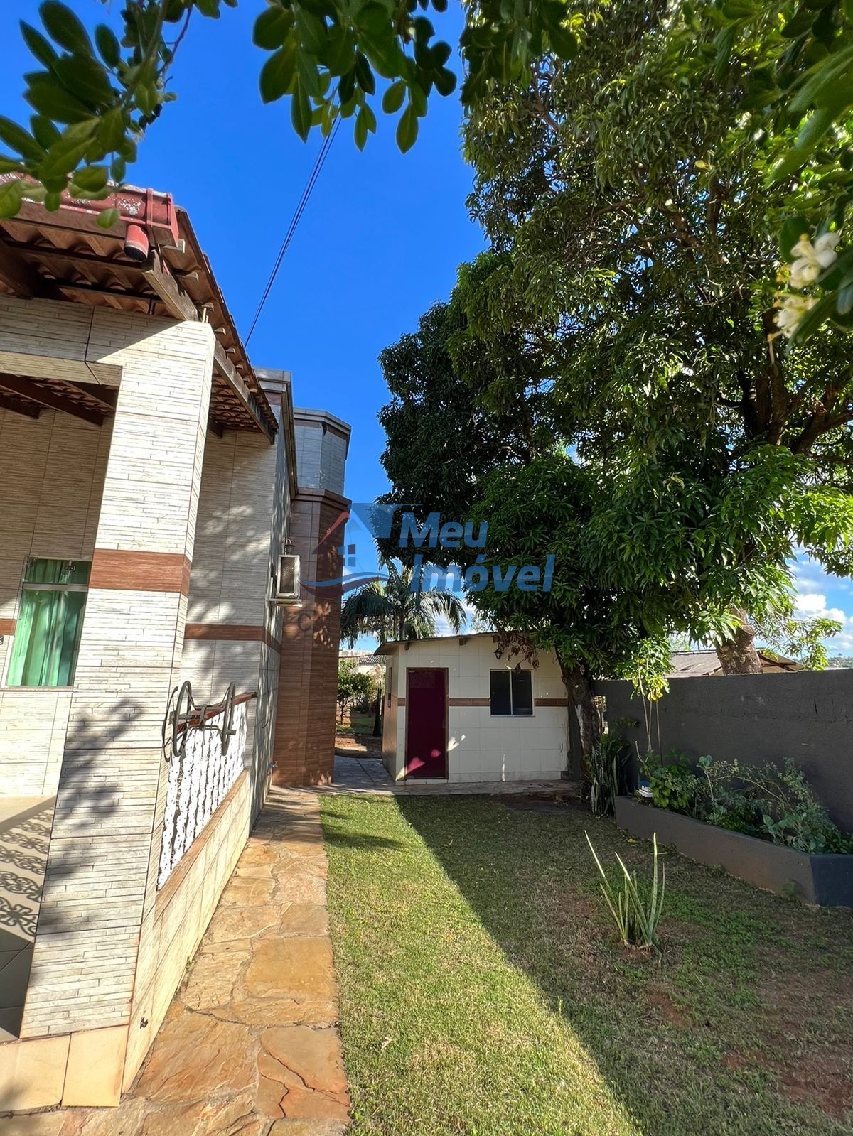 Bernardo Sayão Casa 4 Quartos 4 Suítes e uma Master 260m² Varanda 4 vagas