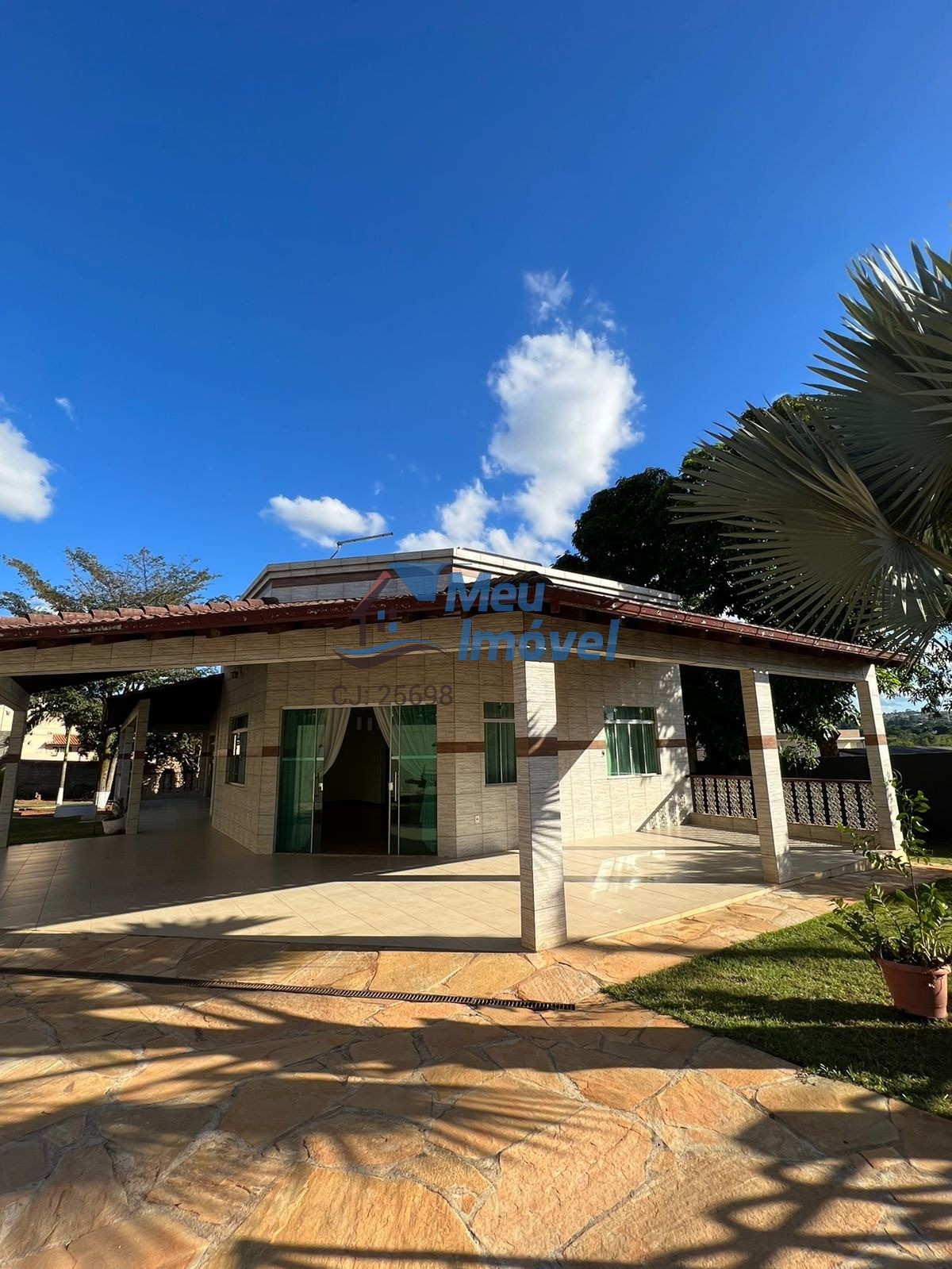 Bernardo Sayão Casa 4 Quartos 4 Suítes e uma Master 260m² Varanda 4 vagas