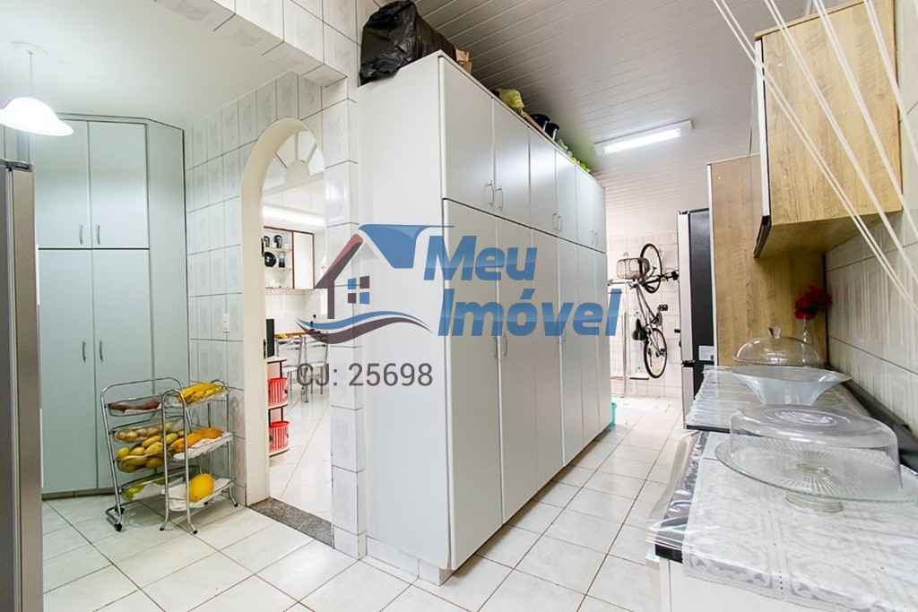 Casa, 4 quartos, 300 m² - Foto 17