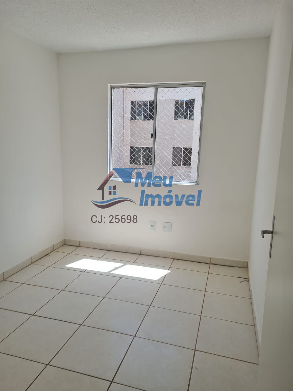 Total ville santa maria apto 2 quartos 1 vaga 45m² portaria 