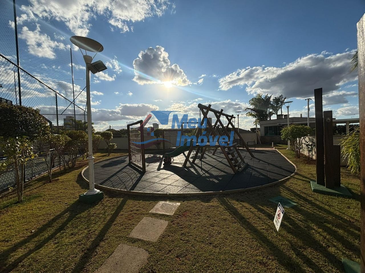 Avenida das Araucárias Península 4 Quartos 2 Suítes 2 Vagas 158m² Varanda Lazer