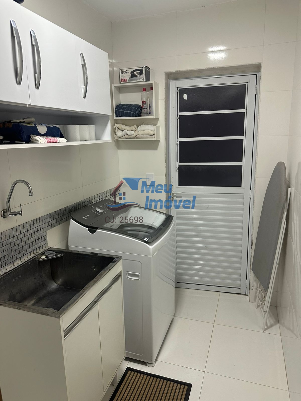 Quadra 5 Arniqueiras Casa 4 Quartos 2 Suítes 3 Vagas Escritório Lazer Piscina