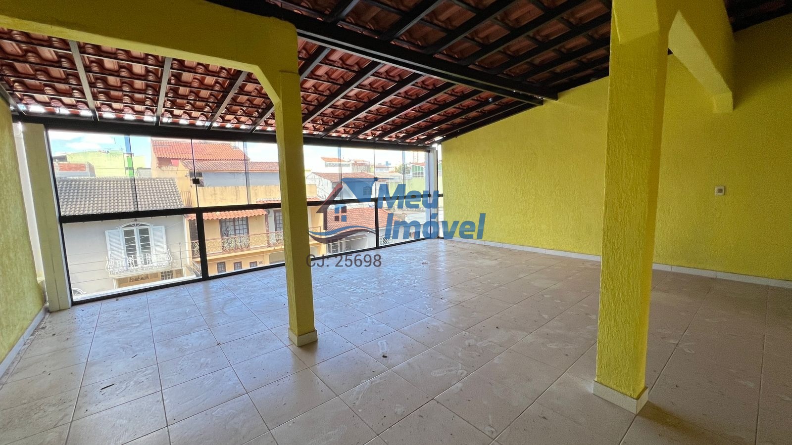 QN 406 Conj 16 Samambaia Sobrado 4 Quartos 1 Suíte 3 Vagas 105m² Varanda Lavabo