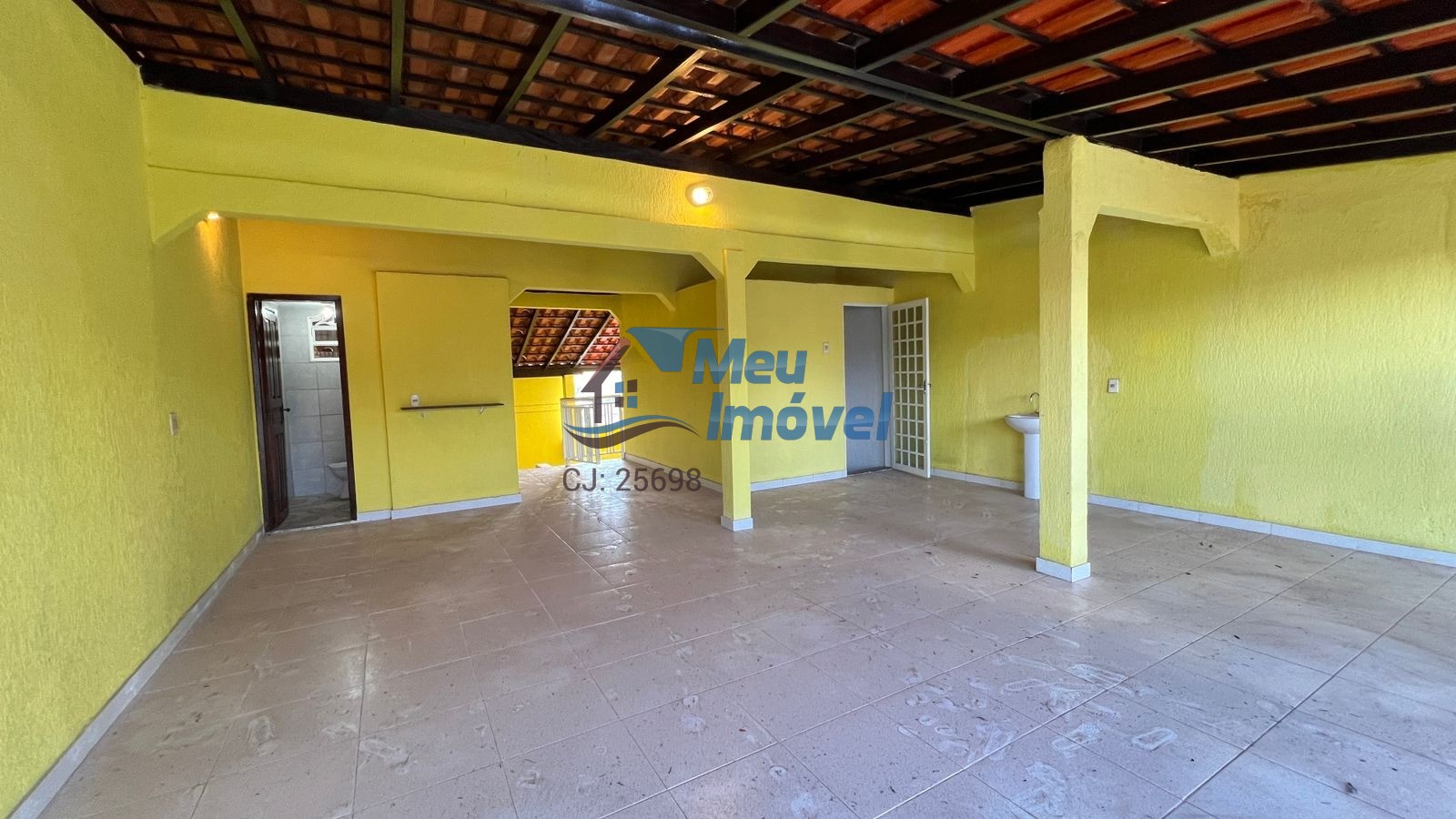 QN 406 Conj 16 Samambaia Sobrado 4 Quartos 1 Suíte 3 Vagas 105m² Varanda Lavabo