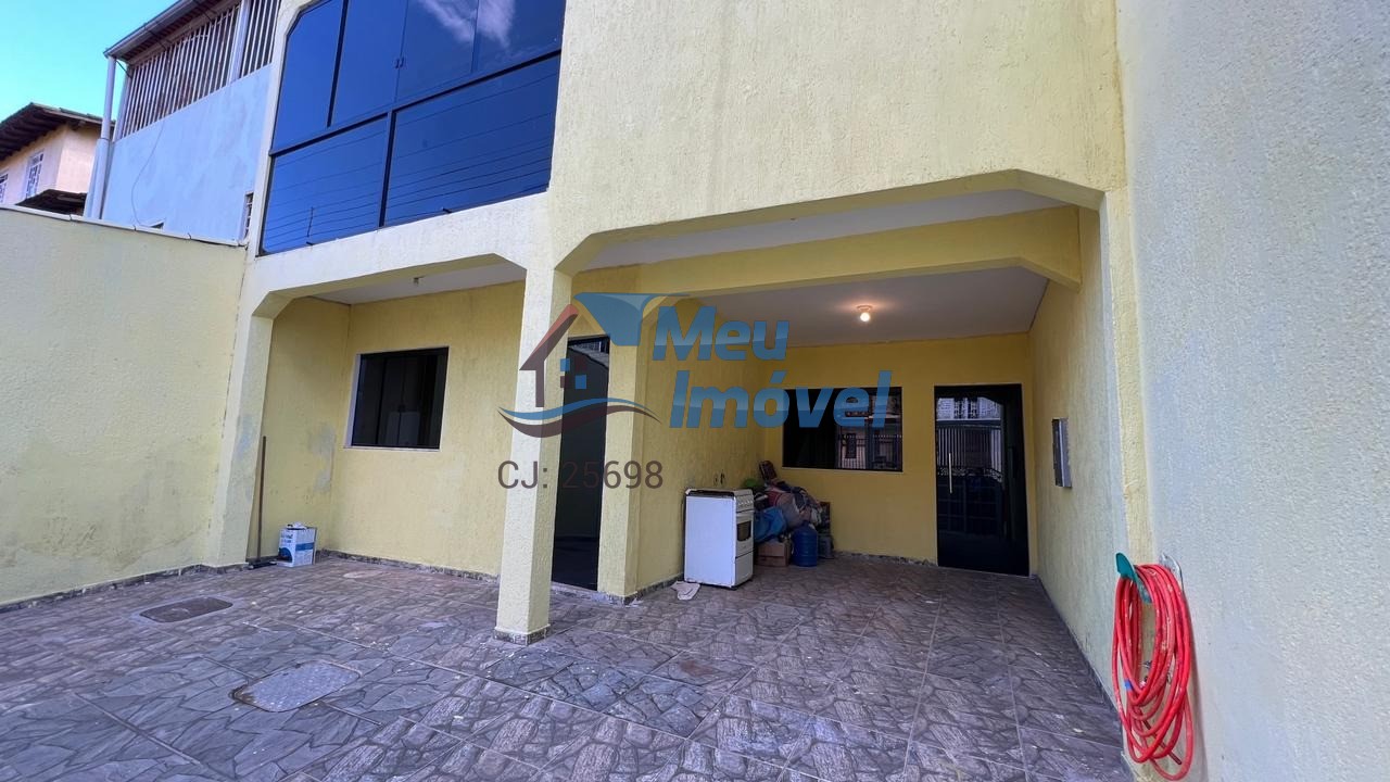 QN 406 Conj 16 Samambaia Sobrado 4 Quartos 1 Suíte 3 Vagas 105m² Varanda Lavabo
