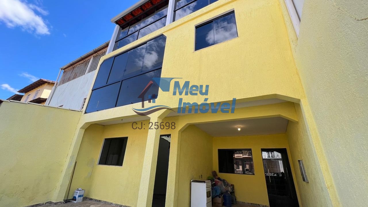 QN 406 Conj 16 Samambaia Sobrado 4 Quartos 1 Suíte 3 Vagas 105m² Varanda Lavabo