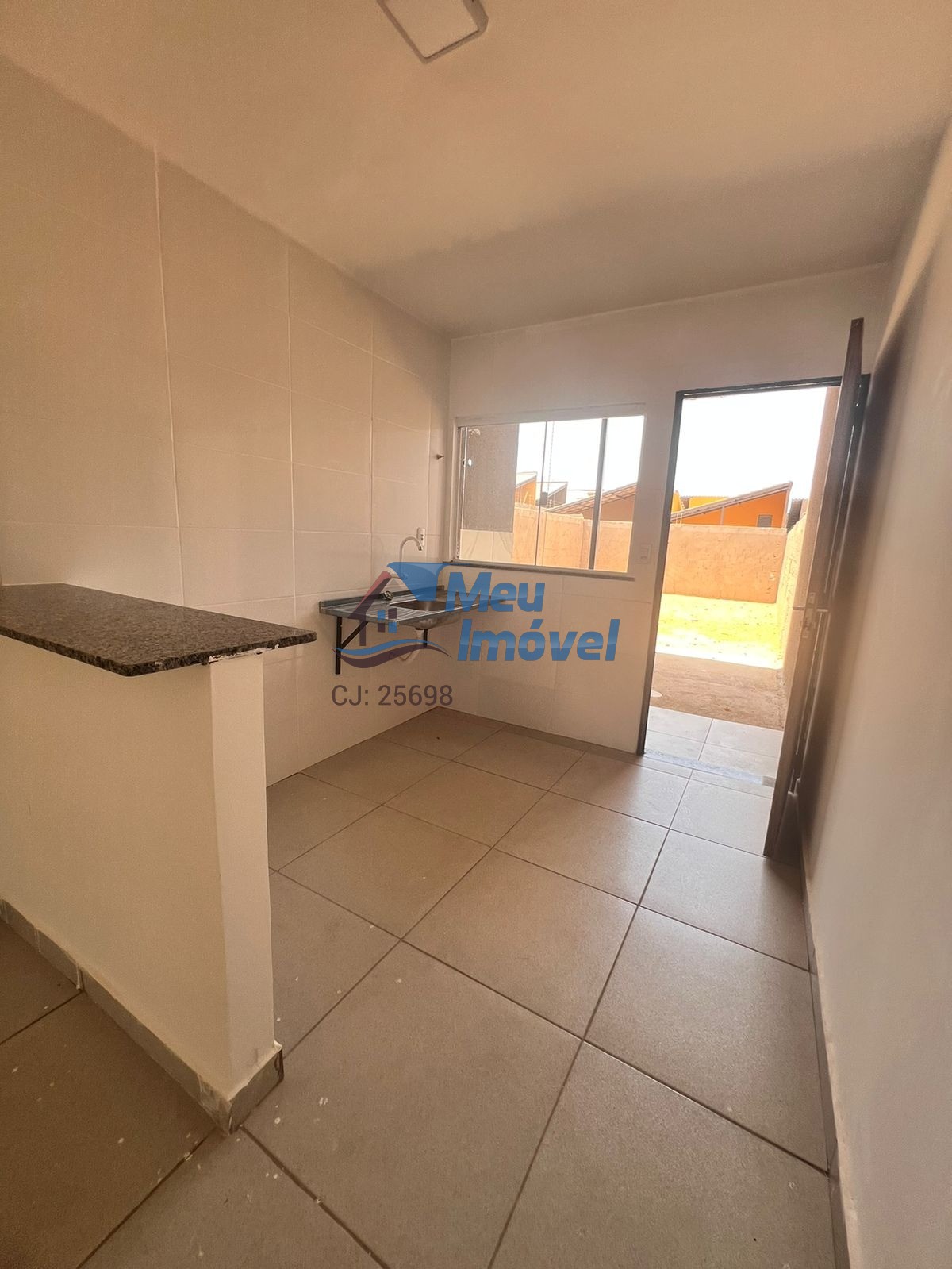 Quadra 331 ingá 29 luziânia casa 2 quartos 1 vaga 81m² varan