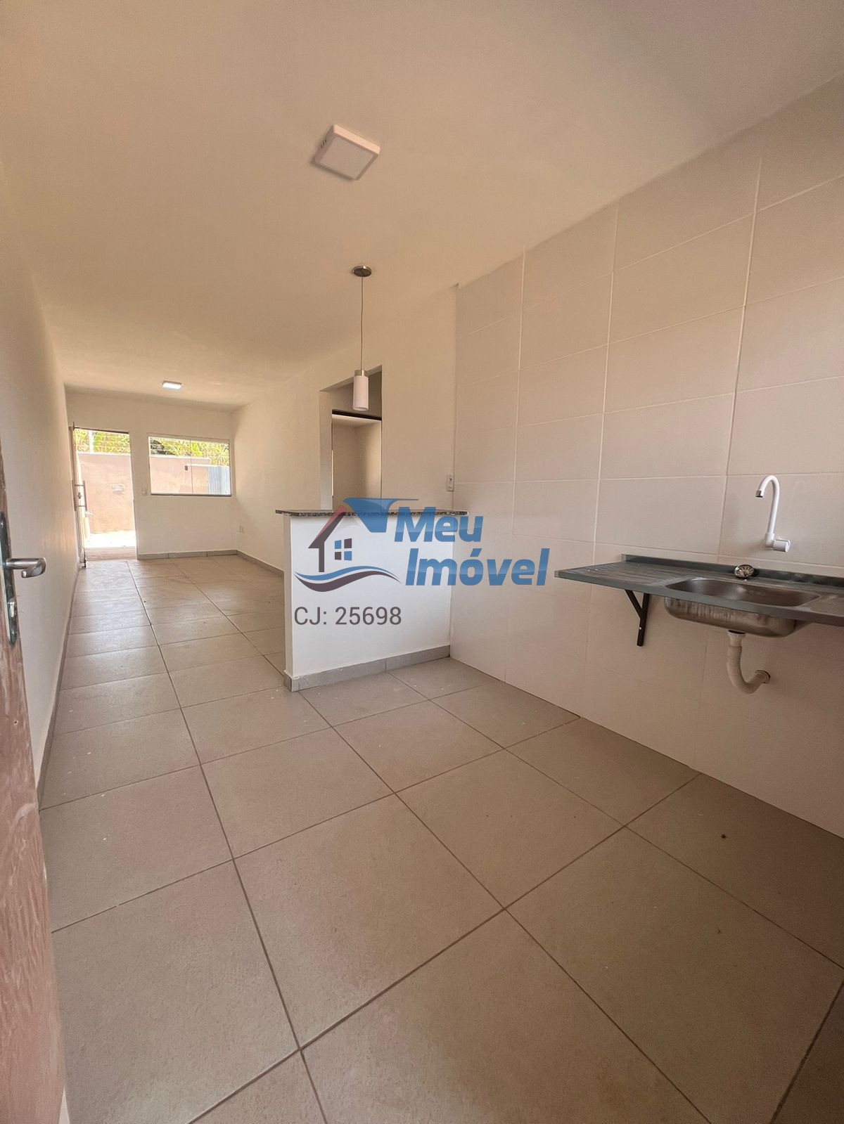 Quadra 331 ingá 29 luziânia casa 2 quartos 1 vaga 81m² varan