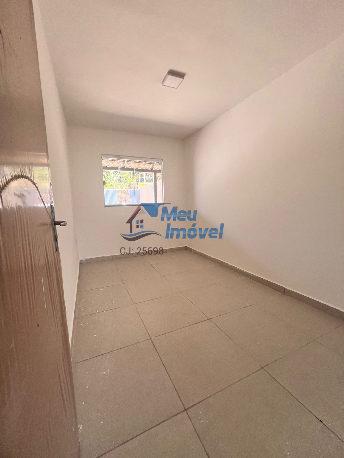 Quadra 331 ingá 29 luziânia casa 2 quartos 1 vaga 81m² varan