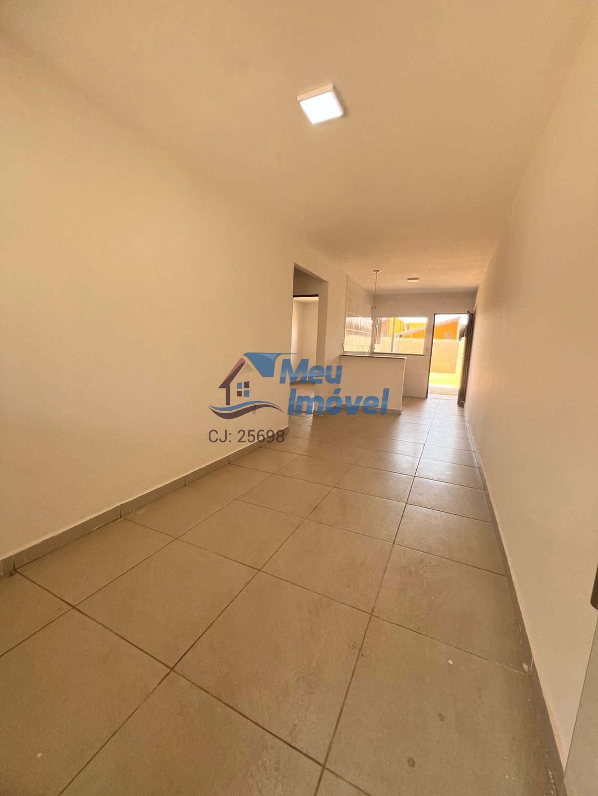 Quadra 331 ingá 29 luziânia casa 2 quartos 1 vaga 81m² varan