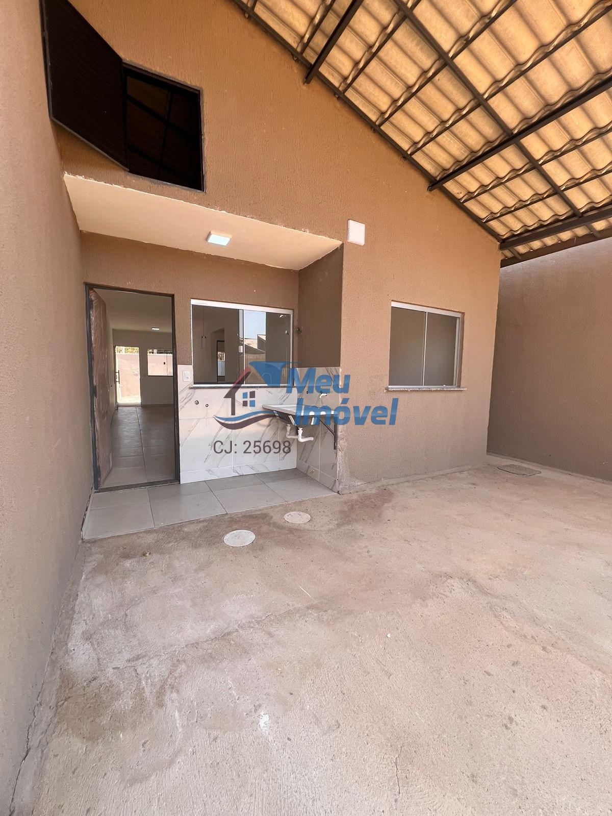 Quadra 331 ingá 29 luziânia casa 2 quartos 1 vaga 81m² varan