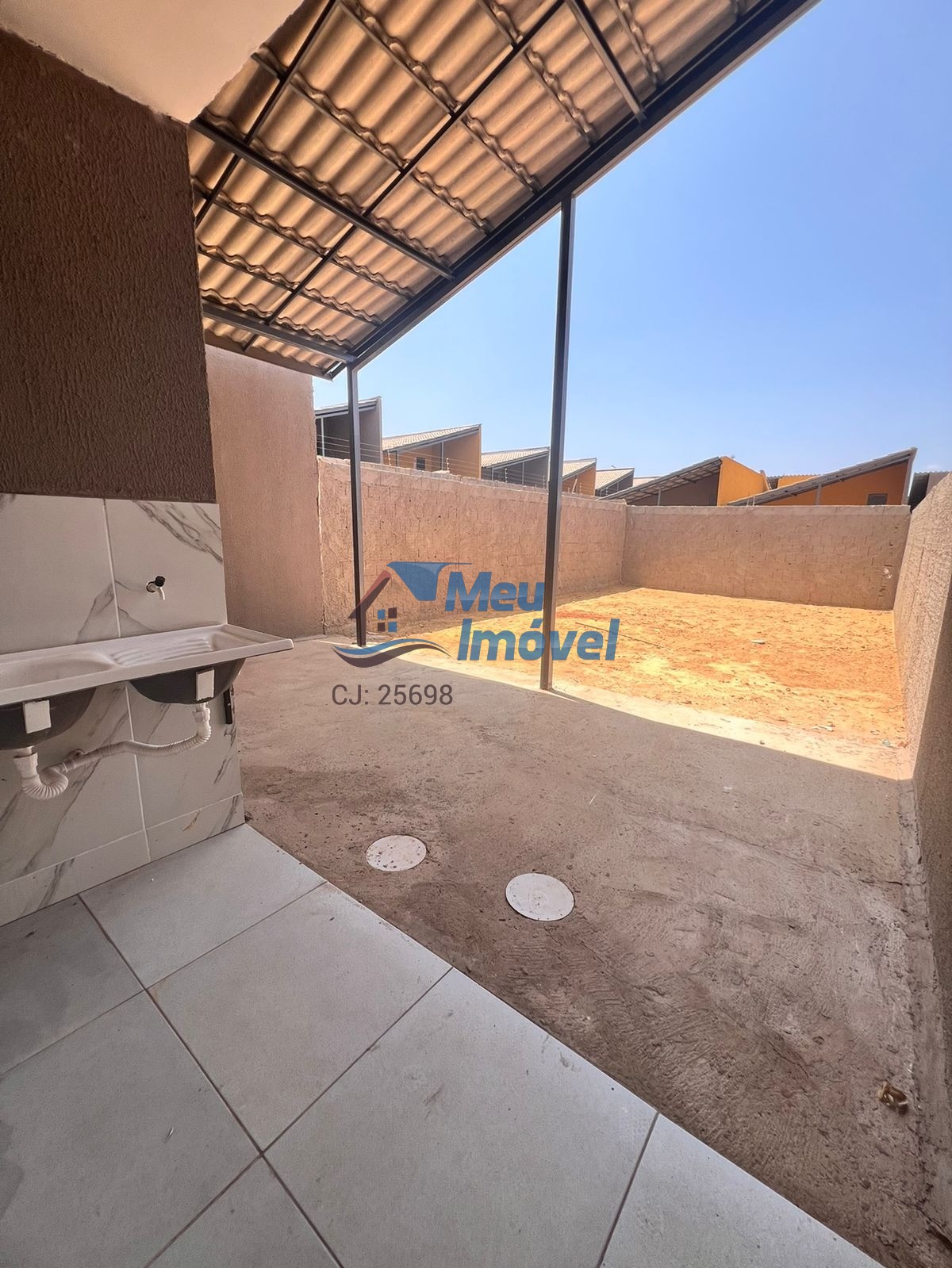 Quadra 331 ingá 29 luziânia casa 2 quartos 1 vaga 81m² varan