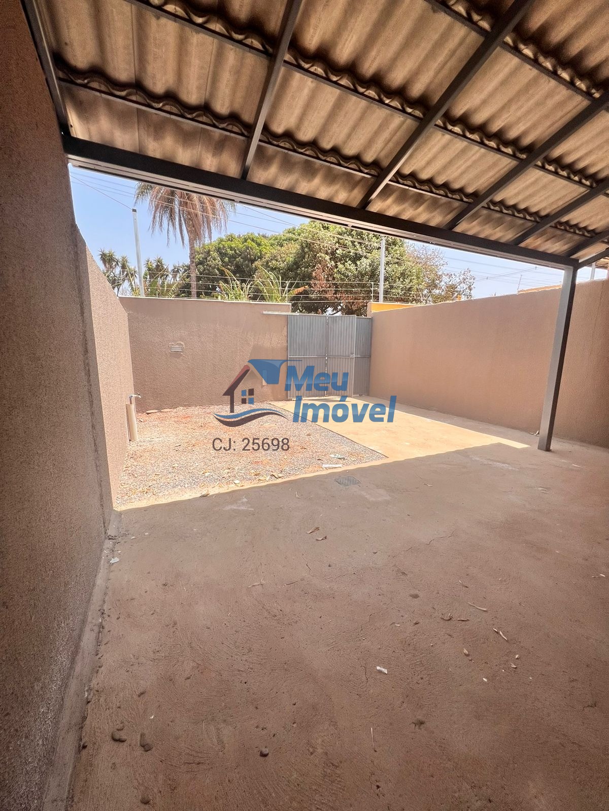 Quadra 331 ingá 29 luziânia casa 2 quartos 1 vaga 81m² varan