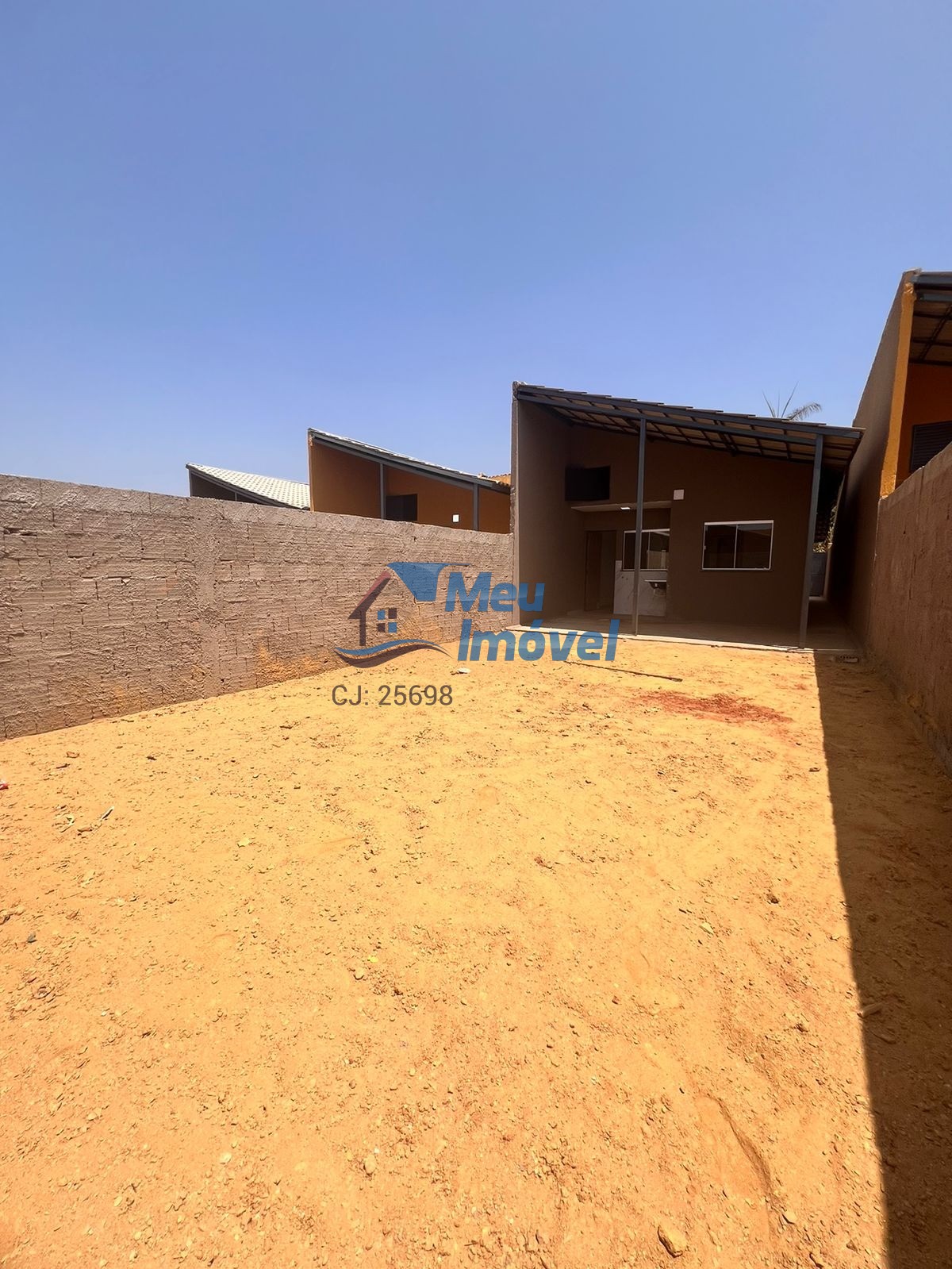 Quadra 331 ingá 29 luziânia casa 2 quartos 1 vaga 81m² varan