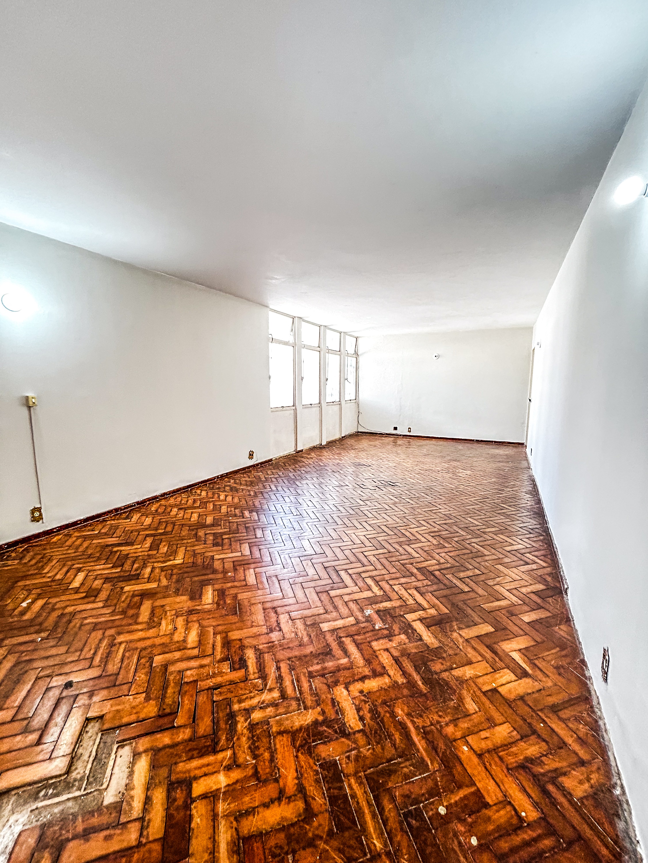 SHCGN 707 Asa Norte Casa 4 Quartos 2 Suítes 6 Vagas 206m² Escritório Varanda