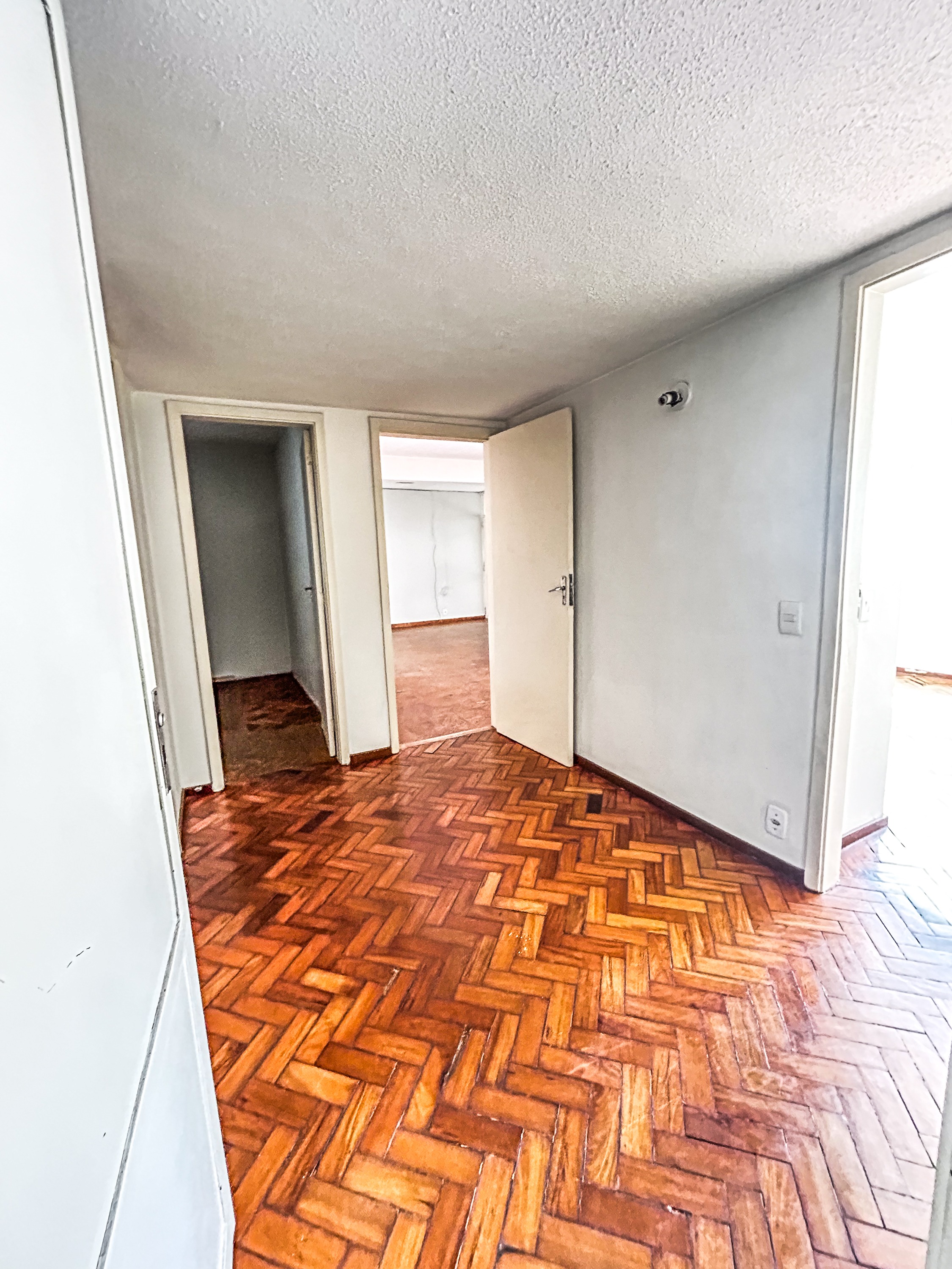 SHCGN 707 Asa Norte Casa 4 Quartos 2 Suítes 6 Vagas 206m² Escritório Varanda