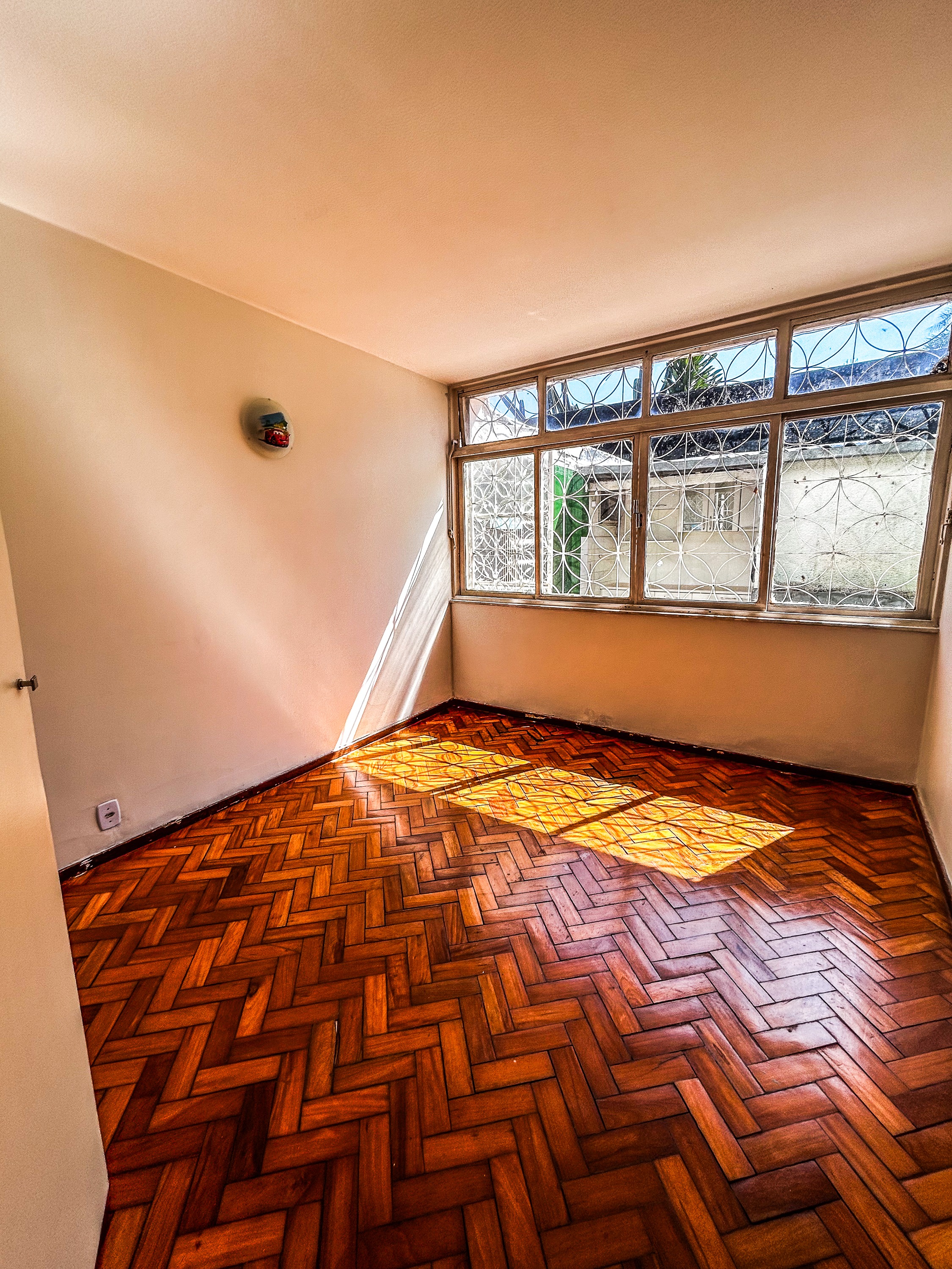 SHCGN 707 Asa Norte Casa 4 Quartos 2 Suítes 6 Vagas 206m² Escritório Varanda