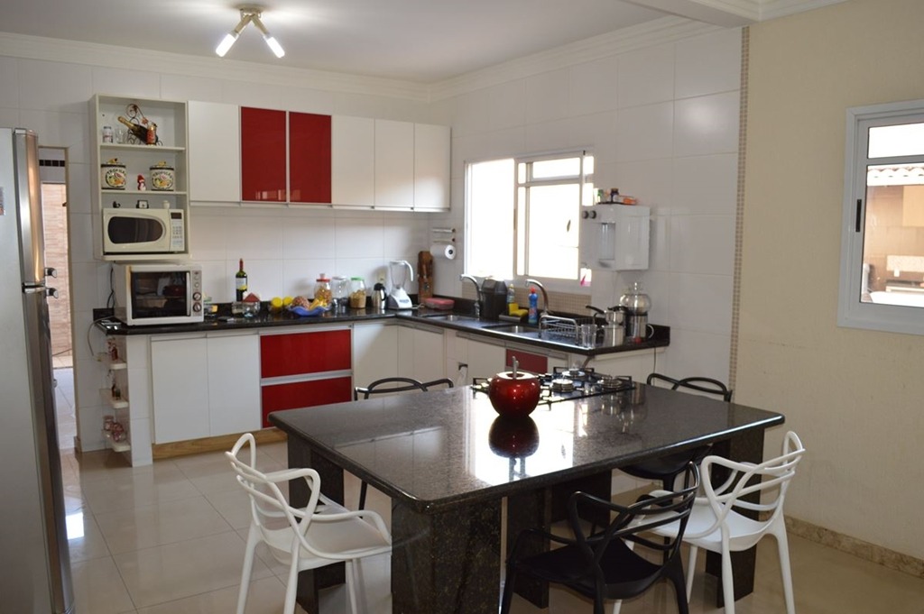 Rua 4 B Vicente Pires Casa 4 Quartos 2 Suítes 6 Vagas Lote 800 m² Piscina