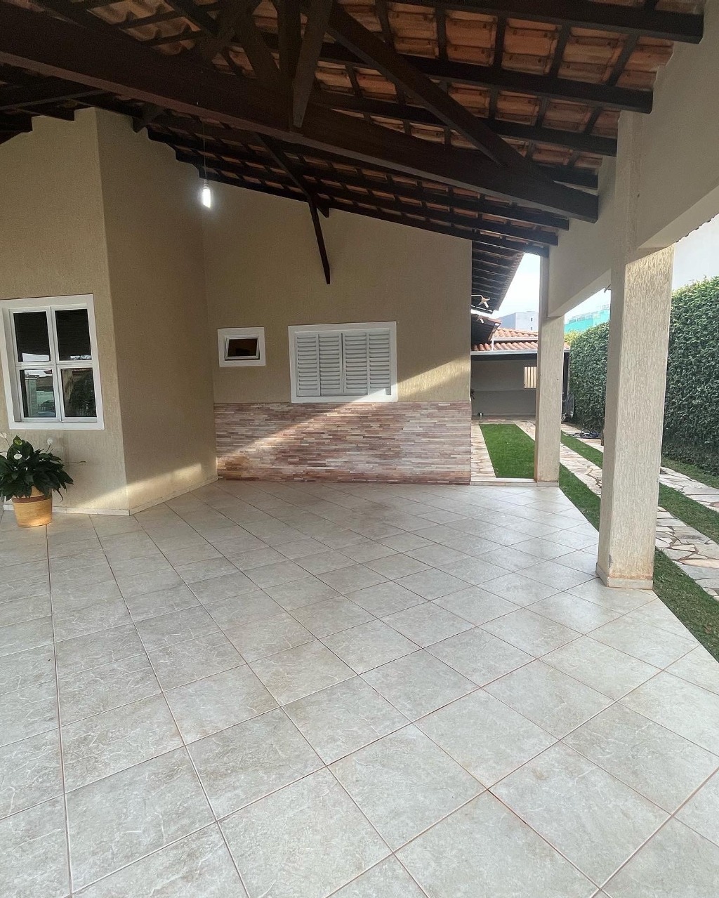 Rua 4 B Vicente Pires Casa 4 Quartos 2 Suítes 6 Vagas Lote 800 m² Piscina