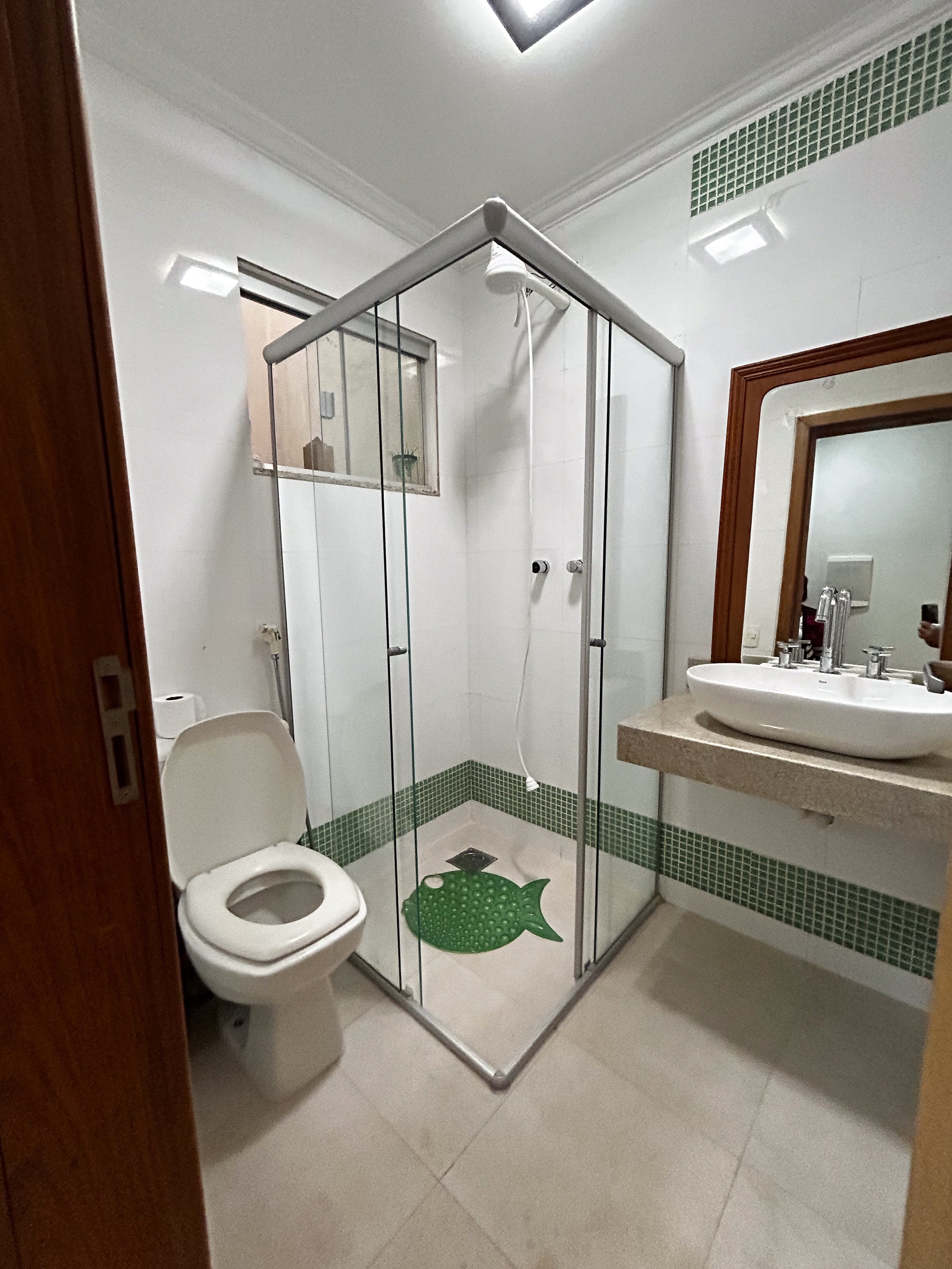 3° Av. Núcleo Bandeirante Sobrado 4 Quartos 1 Suíte 2 Vagas 200m² Elevador Lazer