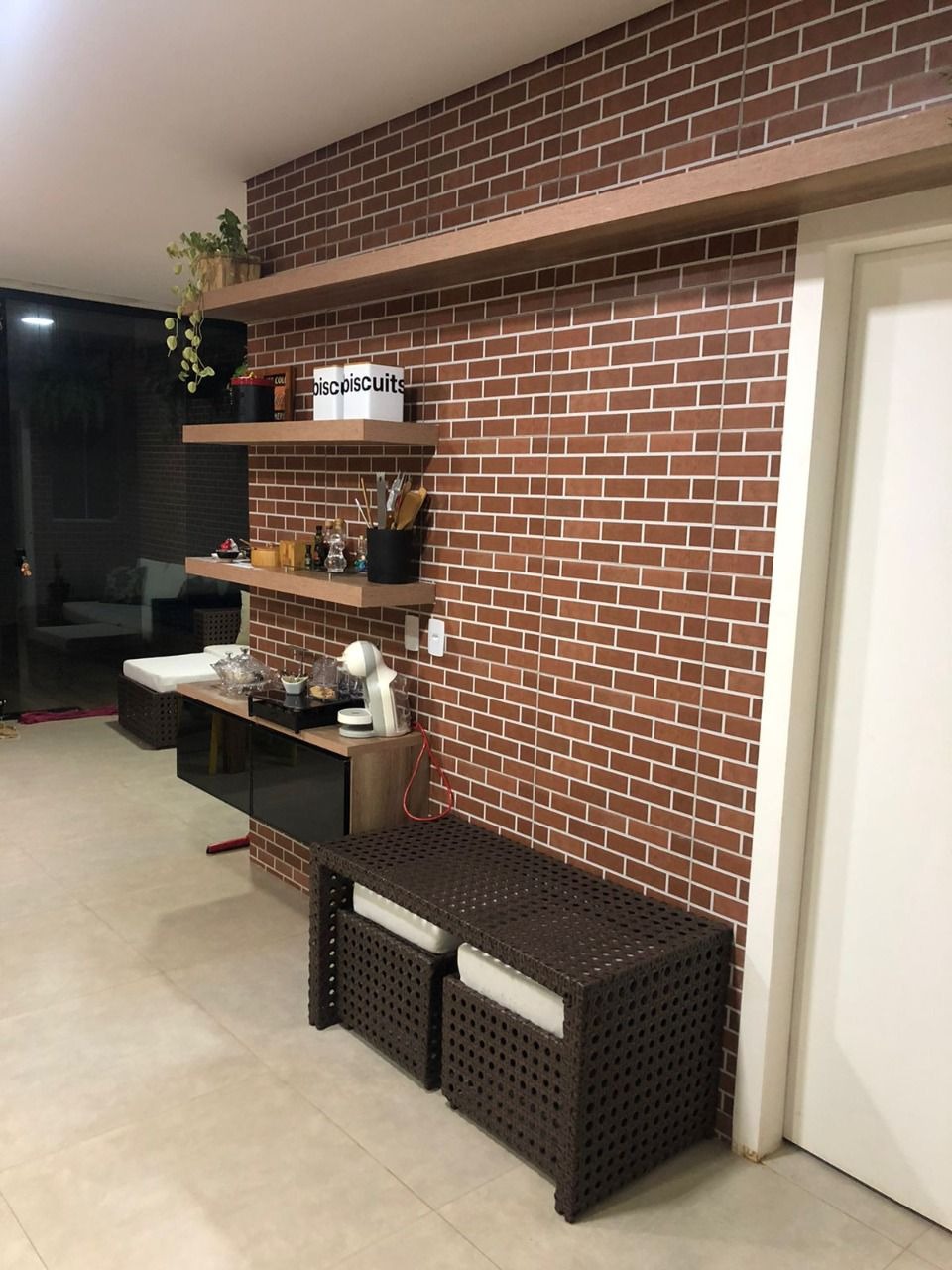 SHA conjunto 5 Casa 4 Quartos 3 Suítes 2 Vagas Lote 400 m² Útil 285 m²
