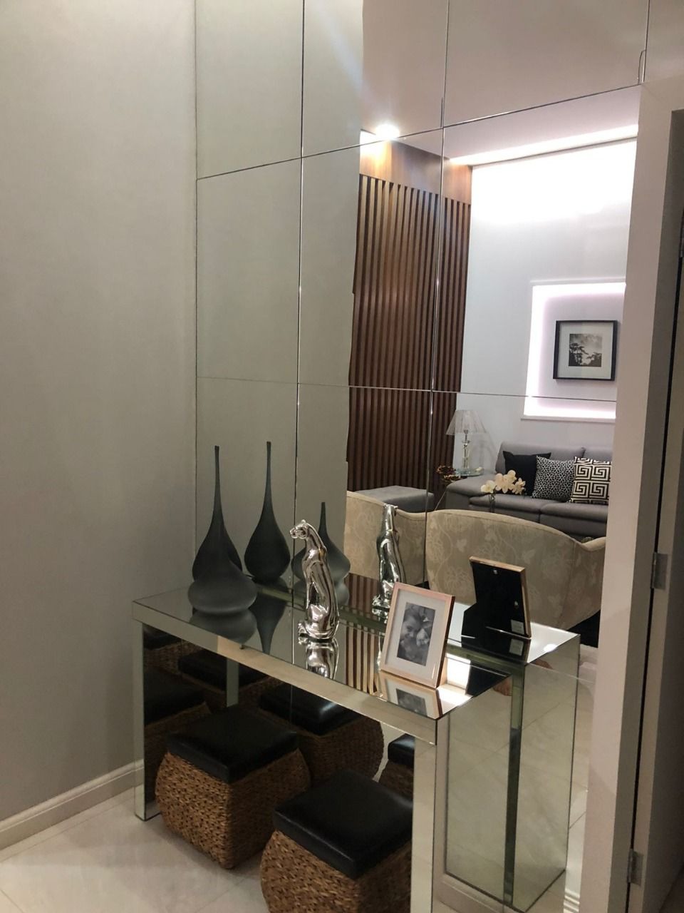 SHA conjunto 5 Casa 4 Quartos 3 Suítes 2 Vagas Lote 400 m² Útil 285 m²