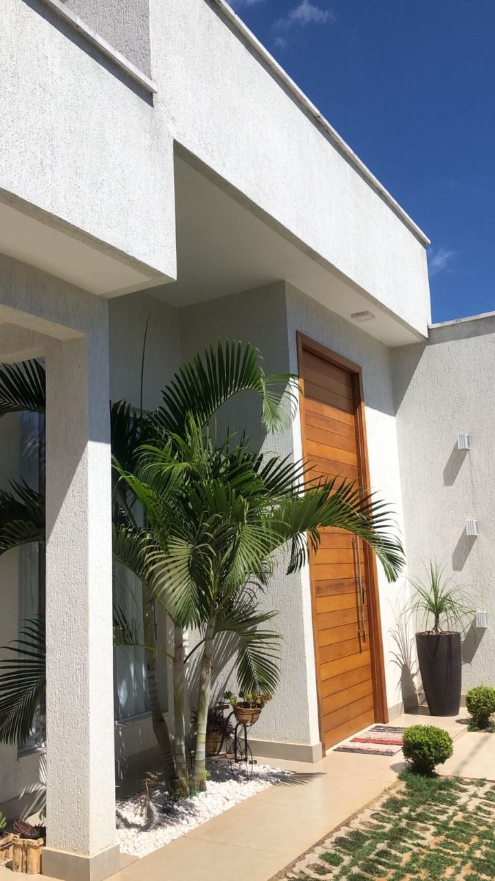 SHA conjunto 5 Casa 4 Quartos 3 Suítes 2 Vagas Lote 400 m² Útil 285 m²