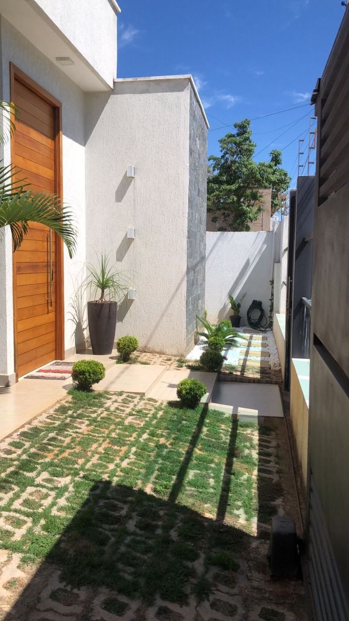 SHA conjunto 5 Casa 4 Quartos 3 Suítes 2 Vagas Lote 400 m² Útil 285 m²