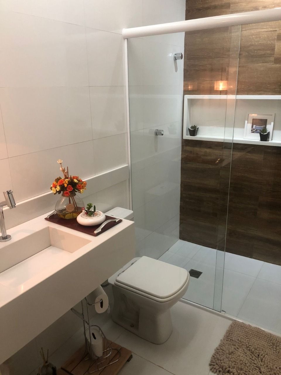 SHA conjunto 5 Casa 4 Quartos 3 Suítes 2 Vagas Lote 400 m² Útil 285 m²