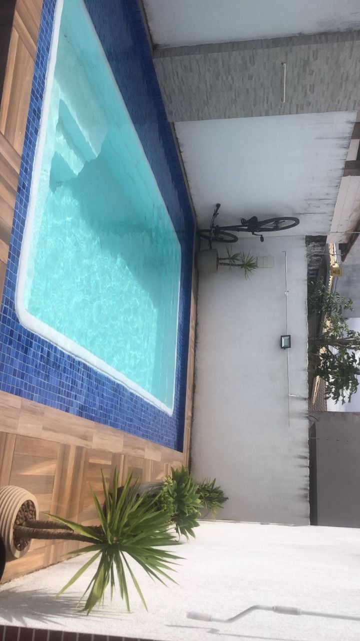 SHA conjunto 5 Casa 4 Quartos 3 Suítes 2 Vagas Lote 400 m² Útil 285 m²