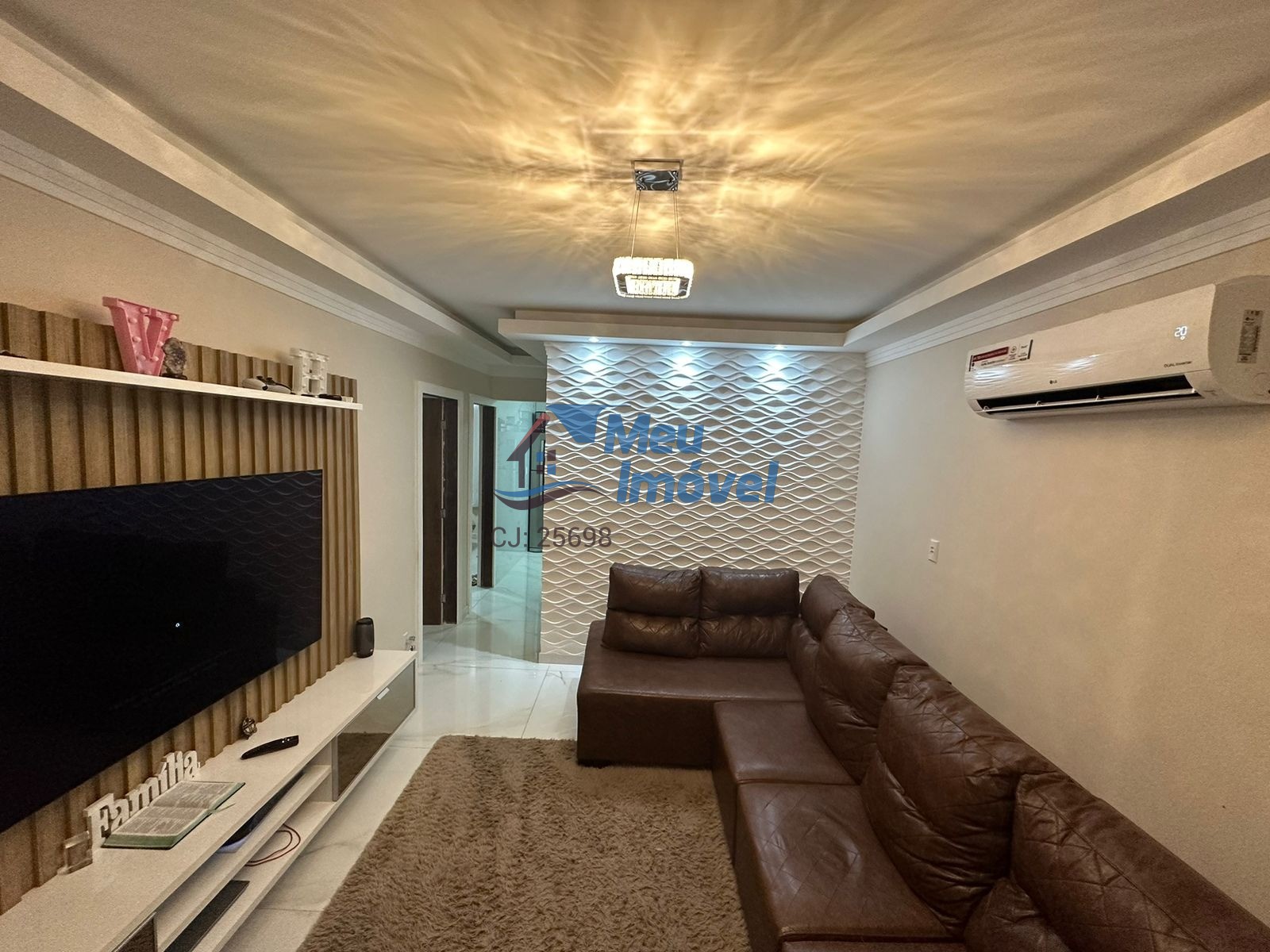 Qnn 21 ceilândia norte casa reformada 2 quartos 2 vagas cozi