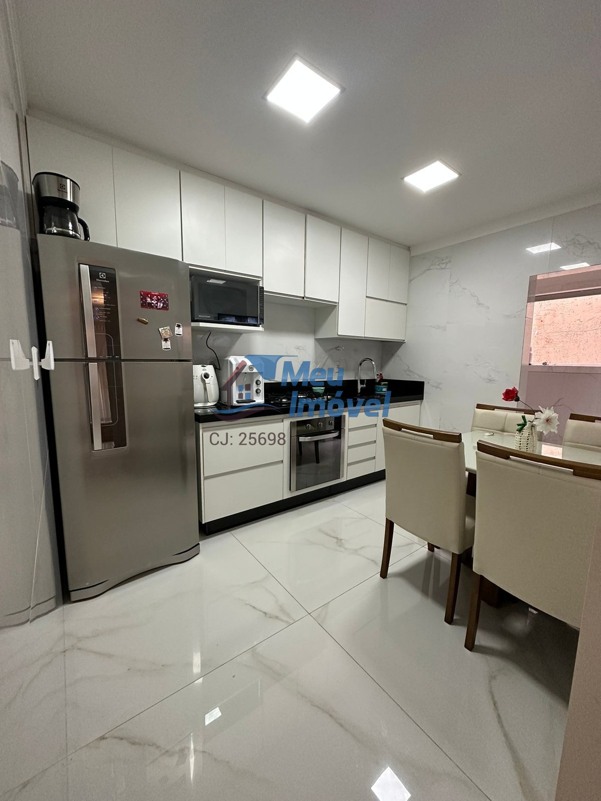 Qnn 21 ceilândia norte casa reformada 2 quartos 2 vagas cozi