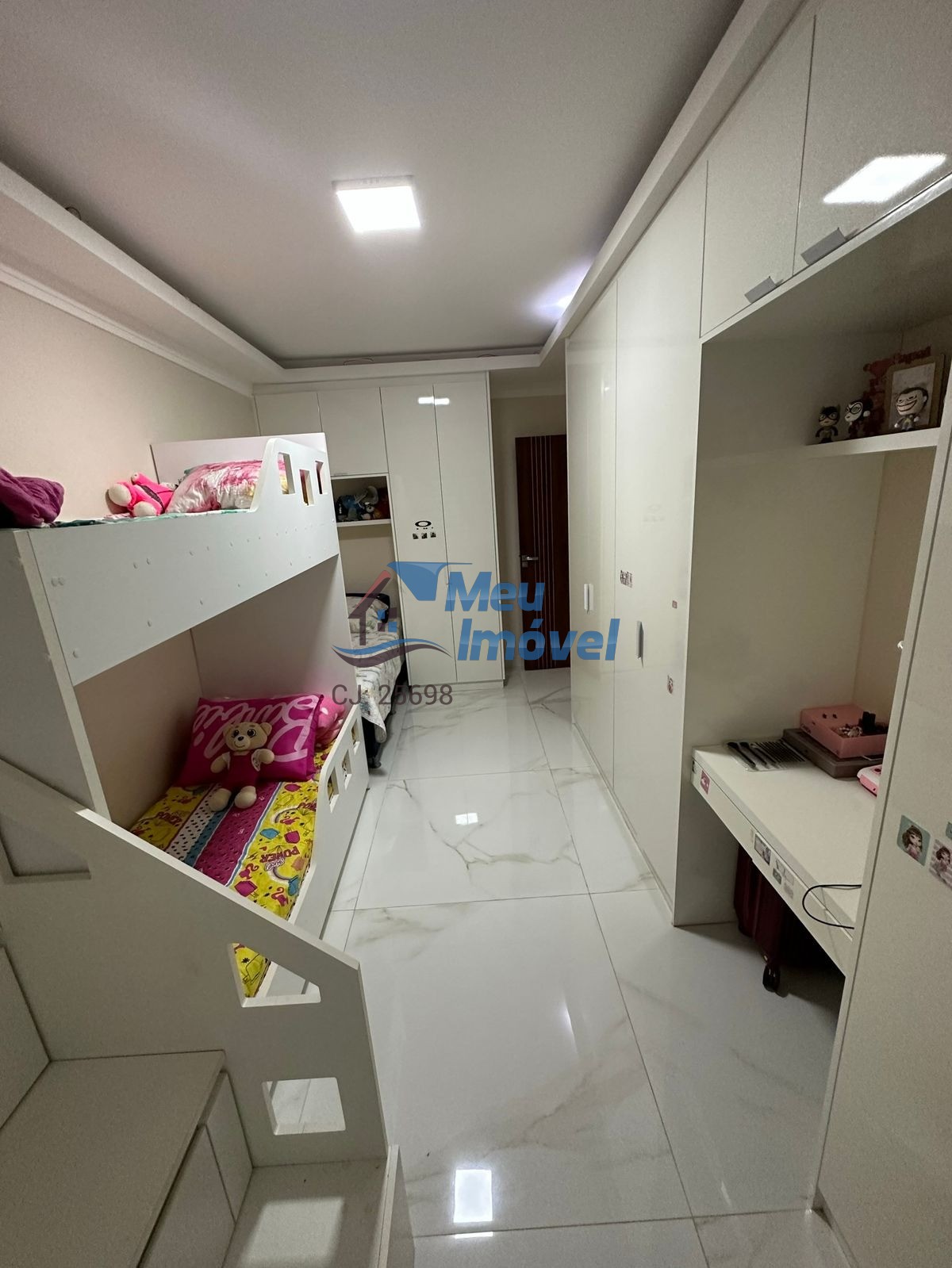 Qnn 21 ceilândia norte casa reformada 2 quartos 2 vagas cozi