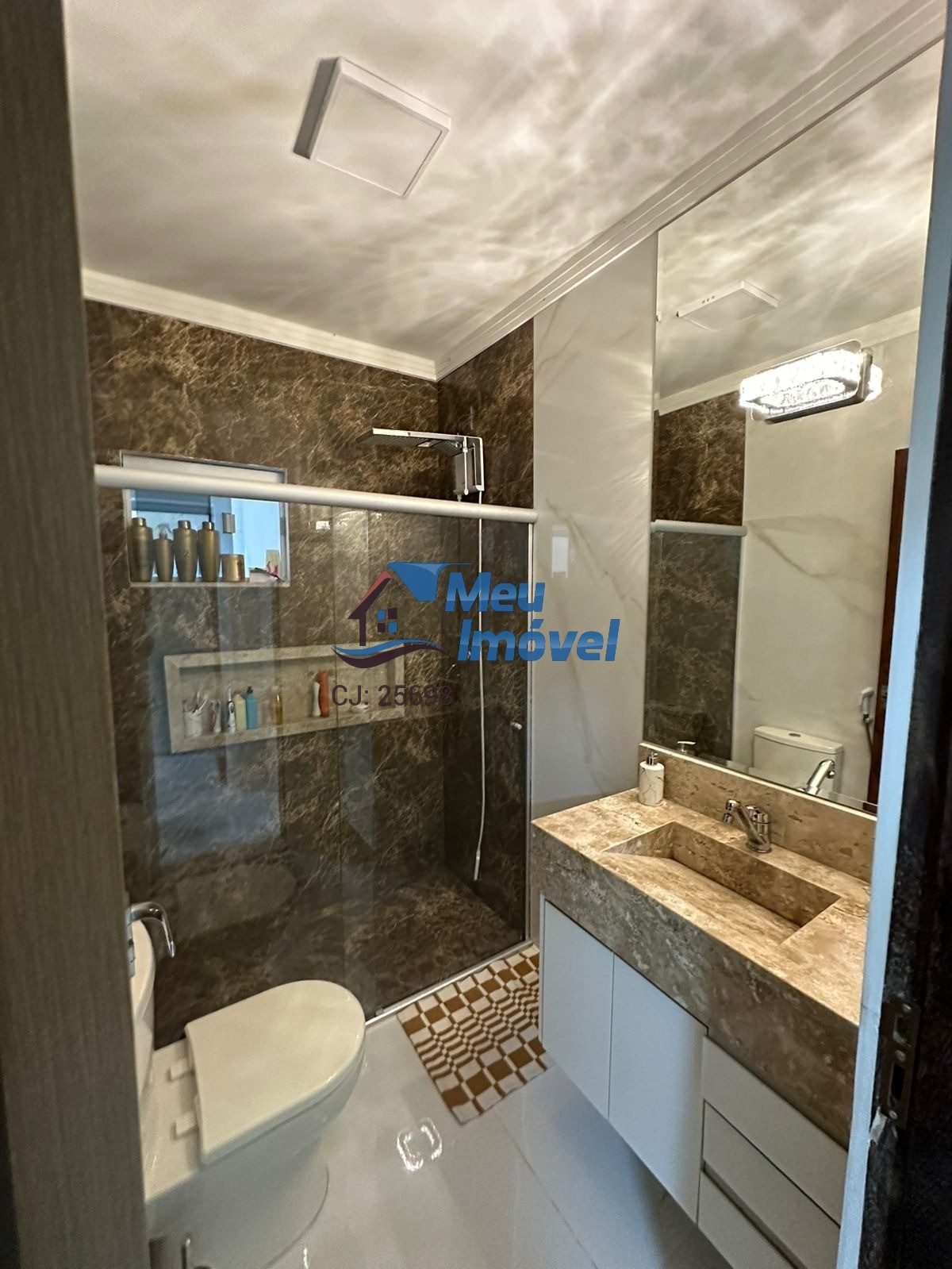 QNN 21 Ceilândia Norte Casa Reformada 2 Quartos 2 Vagas Cozinha 100m²