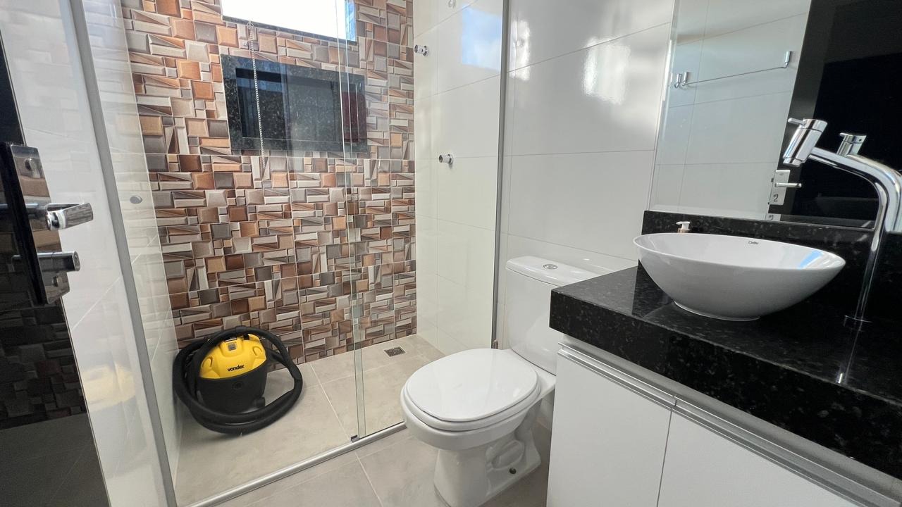 QR 213 Samambaia Norte Sobrado 4 Quartos 1 Suíte 2 Vagas 378,75m² Varanda