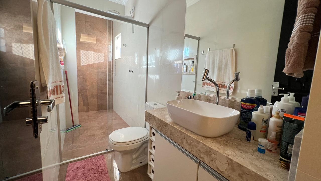 QR 213 Samambaia Norte Sobrado 4 Quartos 1 Suíte 2 Vagas 378,75m² Varanda