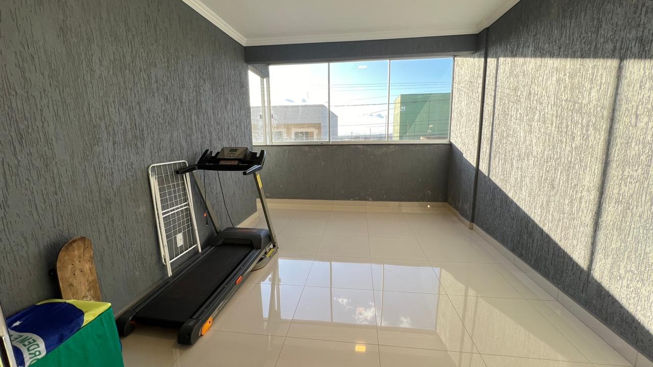 QR 213 Samambaia Norte Sobrado 4 Quartos 1 Suíte 2 Vagas 378,75m² Varanda