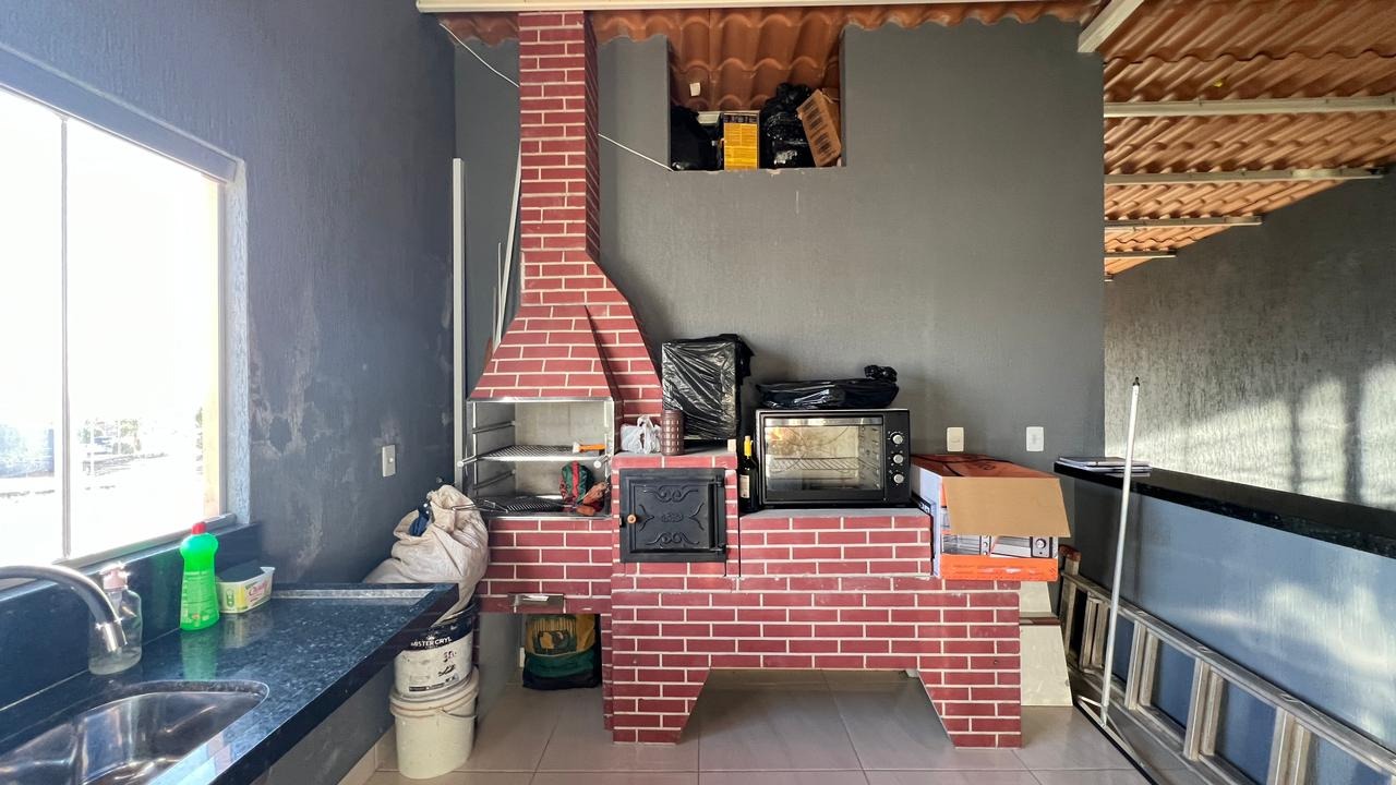 QR 213 Samambaia Norte Sobrado 4 Quartos 1 Suíte 2 Vagas 378,75m² Varanda