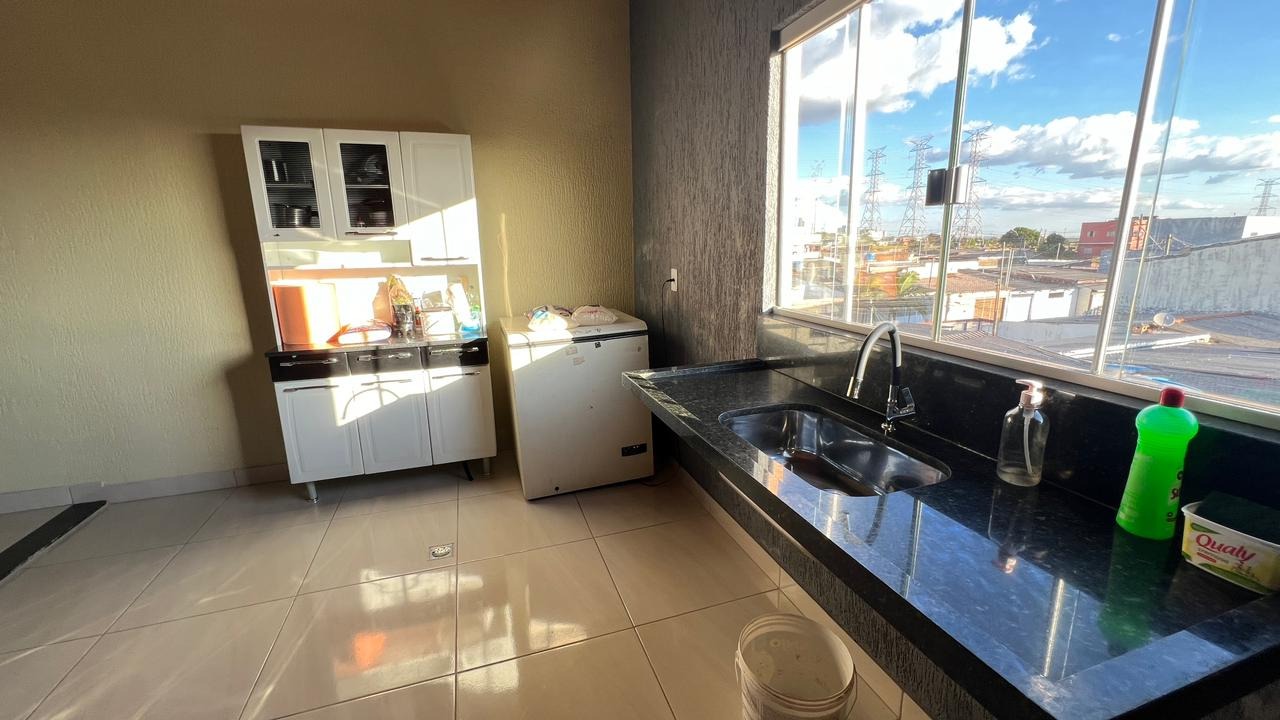 QR 213 Samambaia Norte Sobrado 4 Quartos 1 Suíte 2 Vagas 378,75m² Varanda