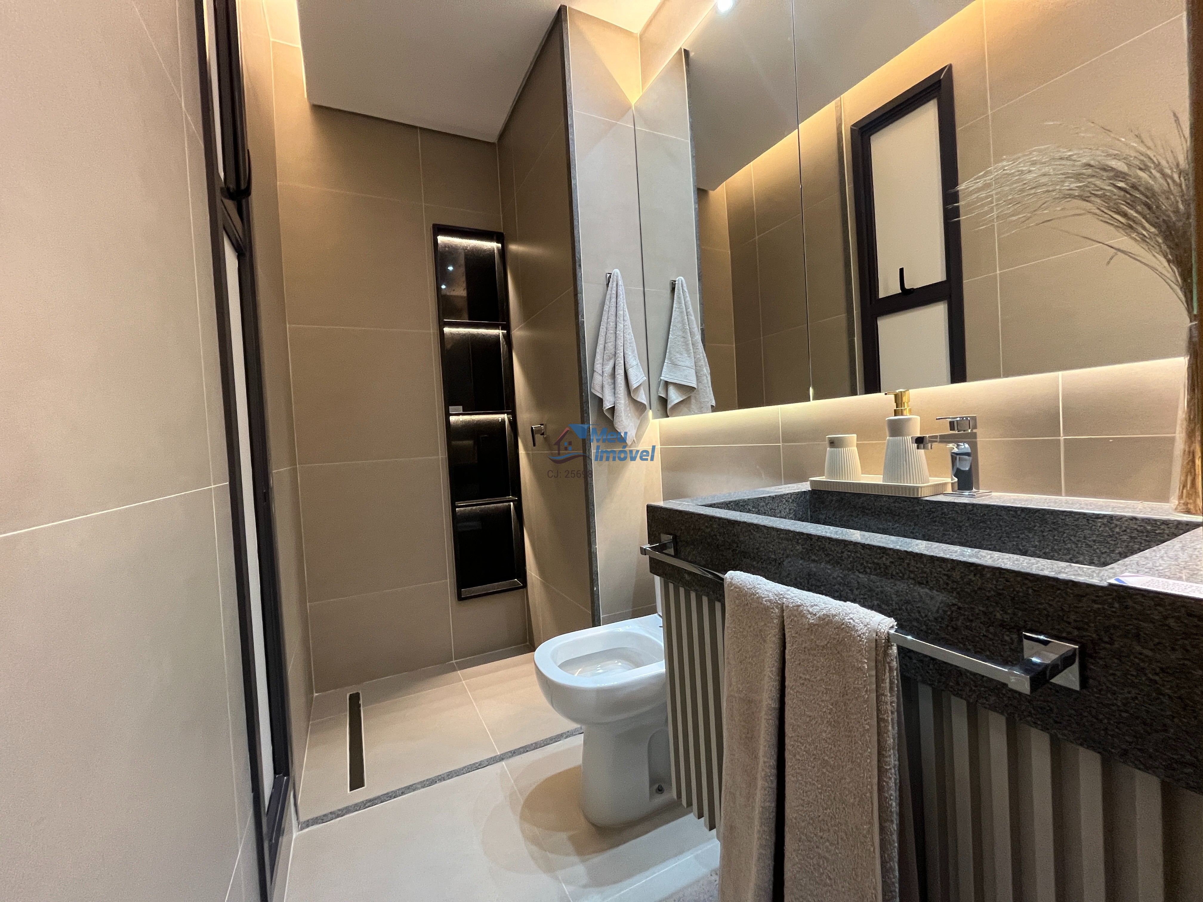 Rua 03 norte Lux Home Apartamento 2 e 3 Quartos na Planta 65m² a 71m² Lazer