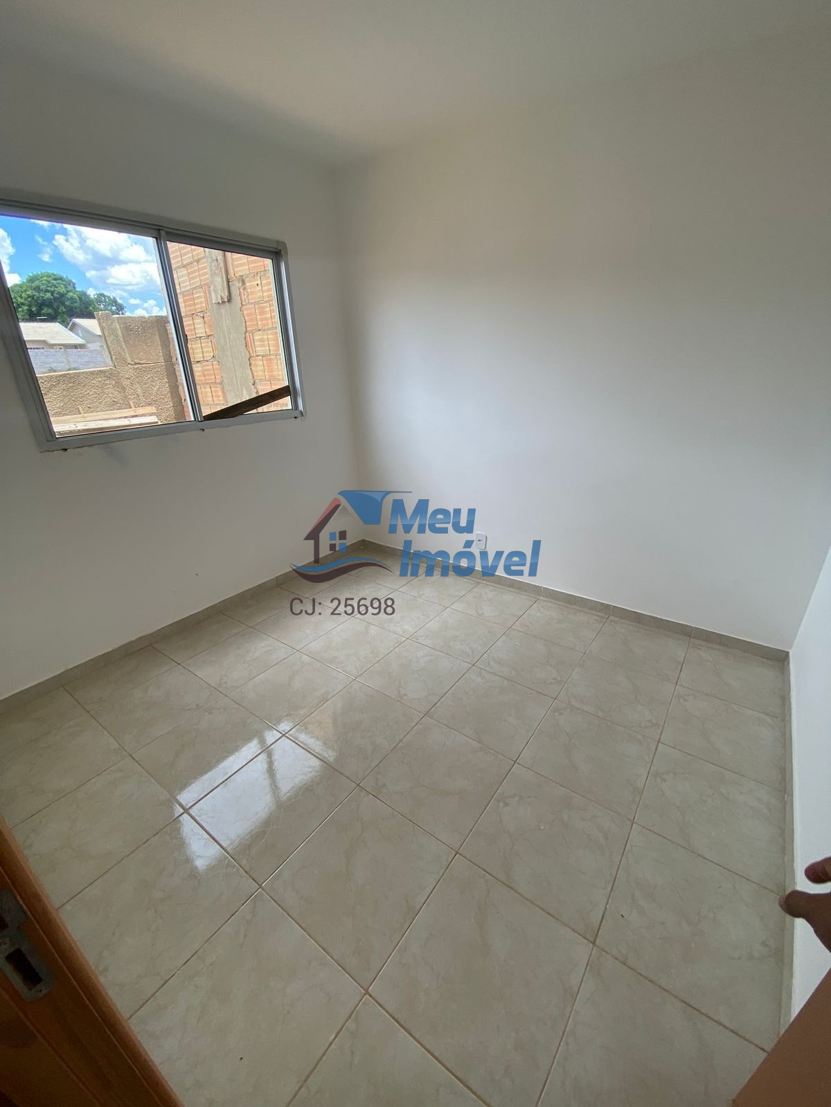 Residencial vila park cidade ocidental apto 2 quartos 1 vaga