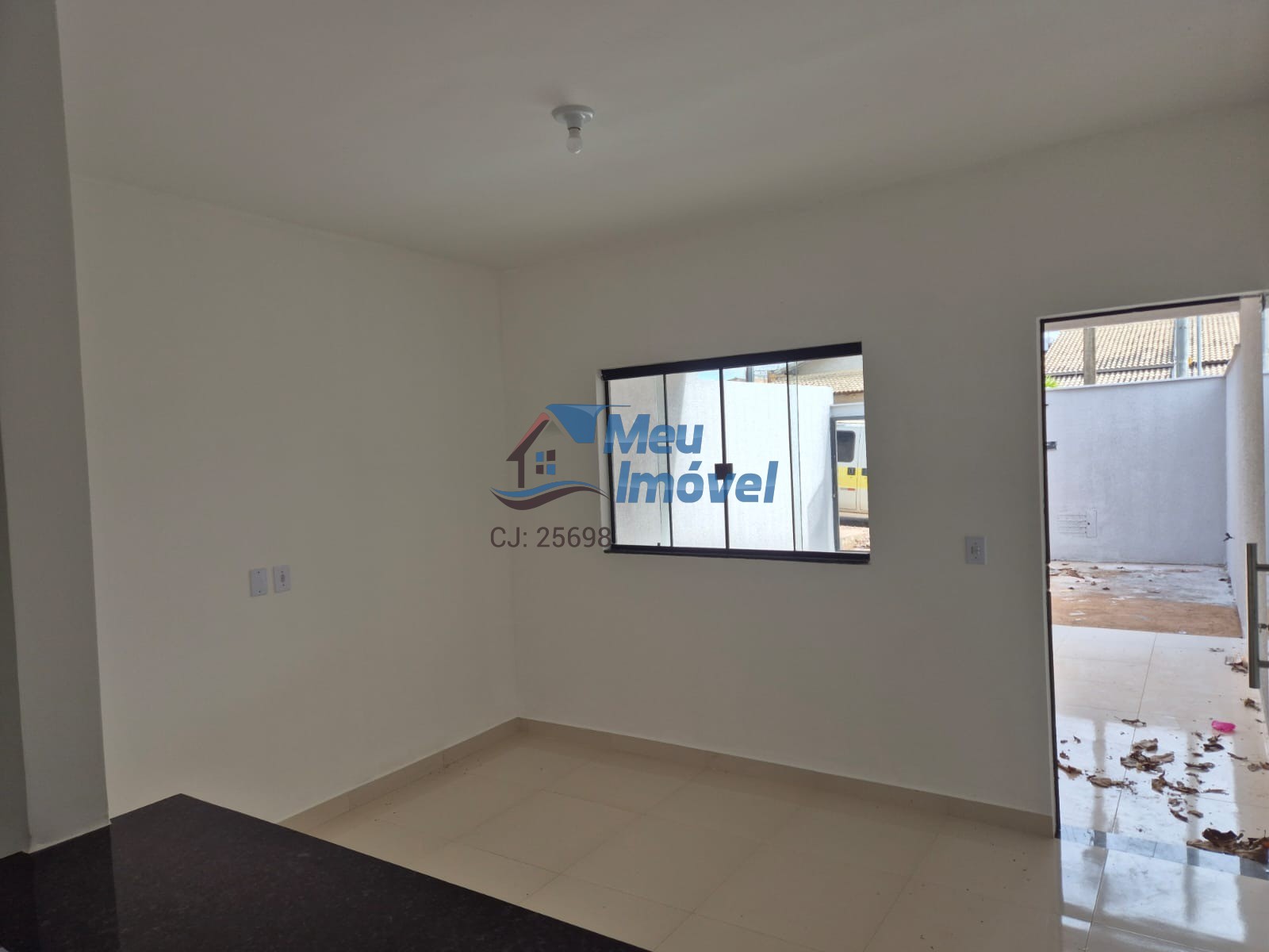 Setor leste luziânia casa 2 quartos 1 suíte 1 vaga 112m² coz
