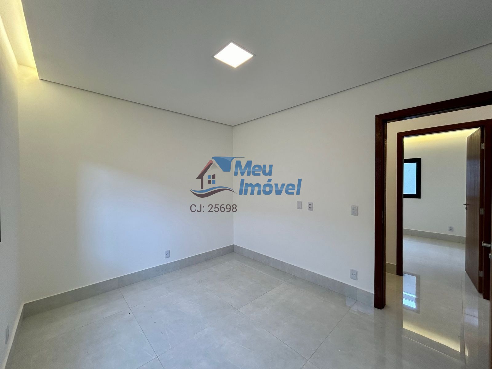 Cond Cooperville Vicente Pires 4 Quartos 2 Suítes 4 Vagas 300 m² Piscina Closet