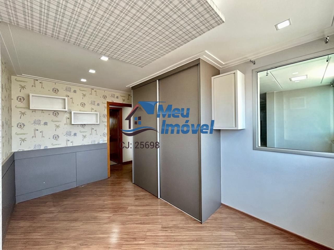C 06 Centro Residencial Novità 2 quartos 1 suíte 70m² Reformado Armários 1 Vaga