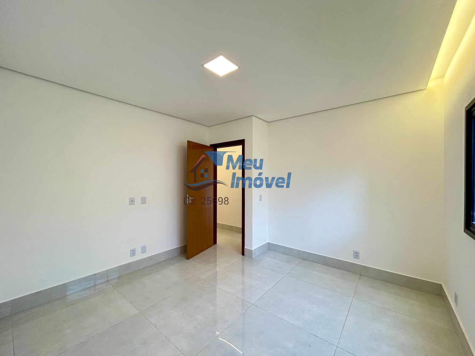 Cond Cooperville Vicente Pires 4 Quartos 2 Suítes 4 Vagas 300 m² Piscina Closet