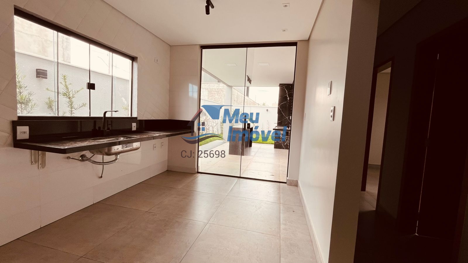 Cond villa suíça cidade ocidental sobrado 3 quartos 3 suítes - foto 2