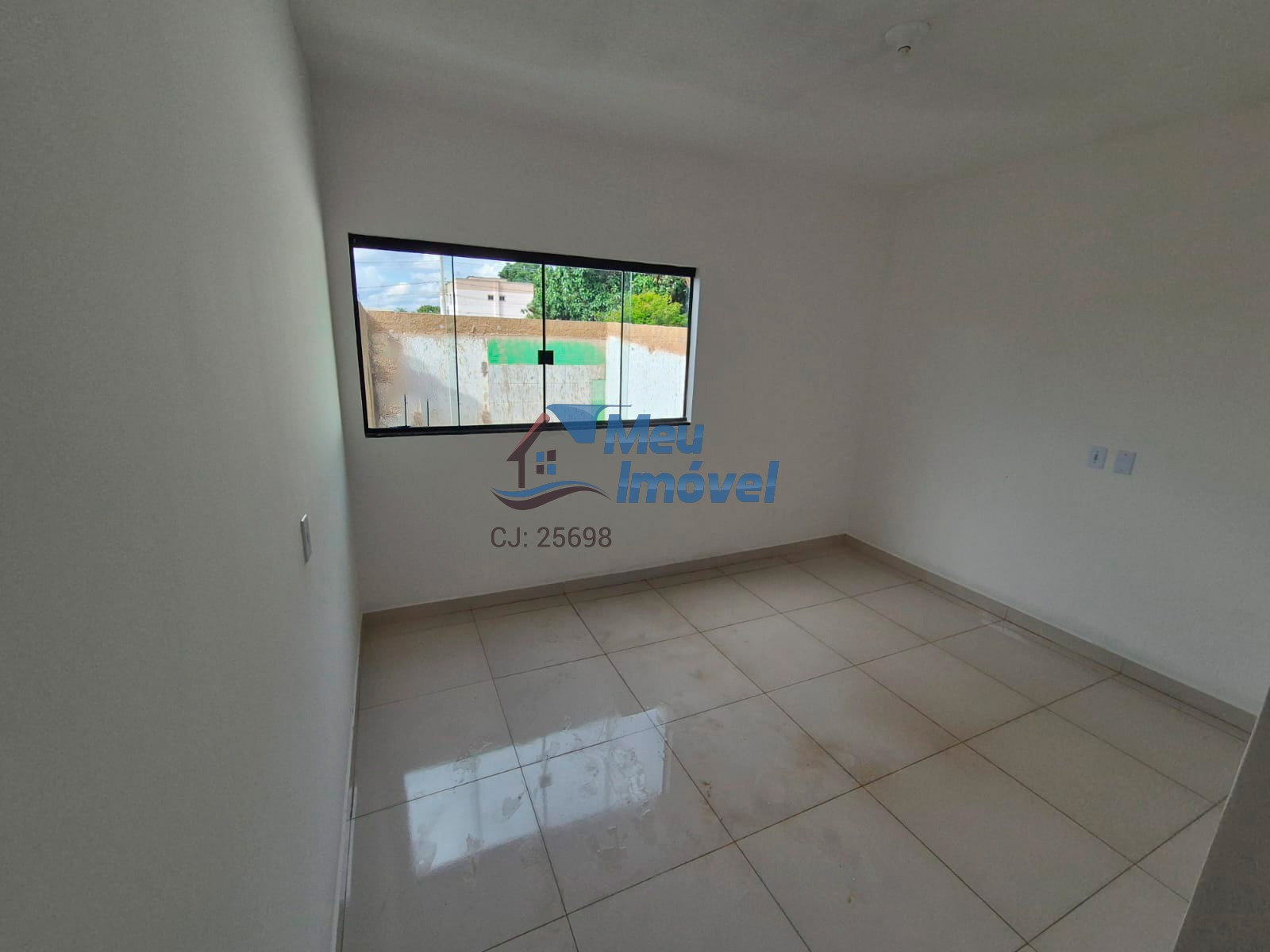 Setor leste luziânia casa 2 quartos 1 suíte 1 vaga 112m² coz